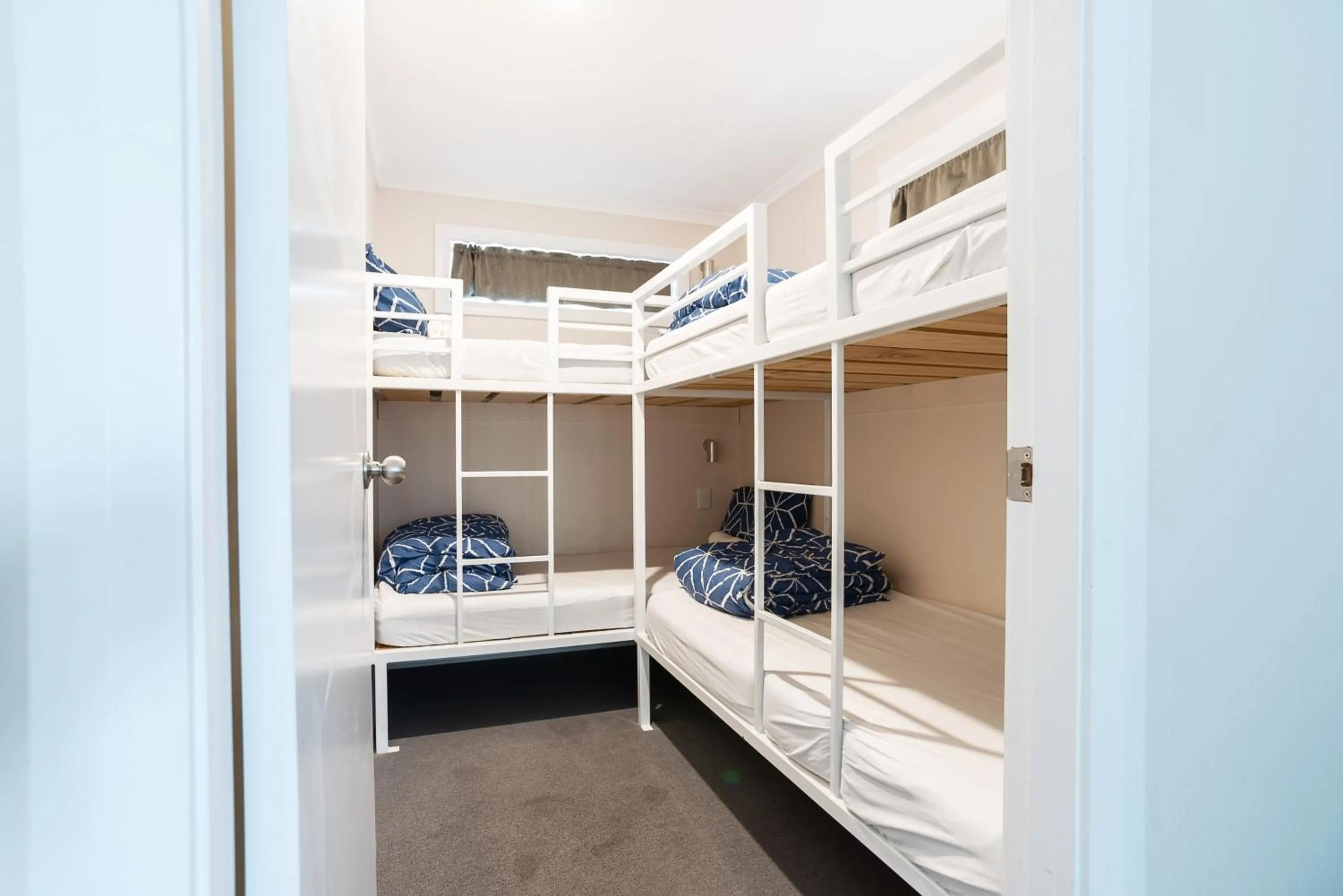 Bedroom, Bed in Crestview Tourist Park