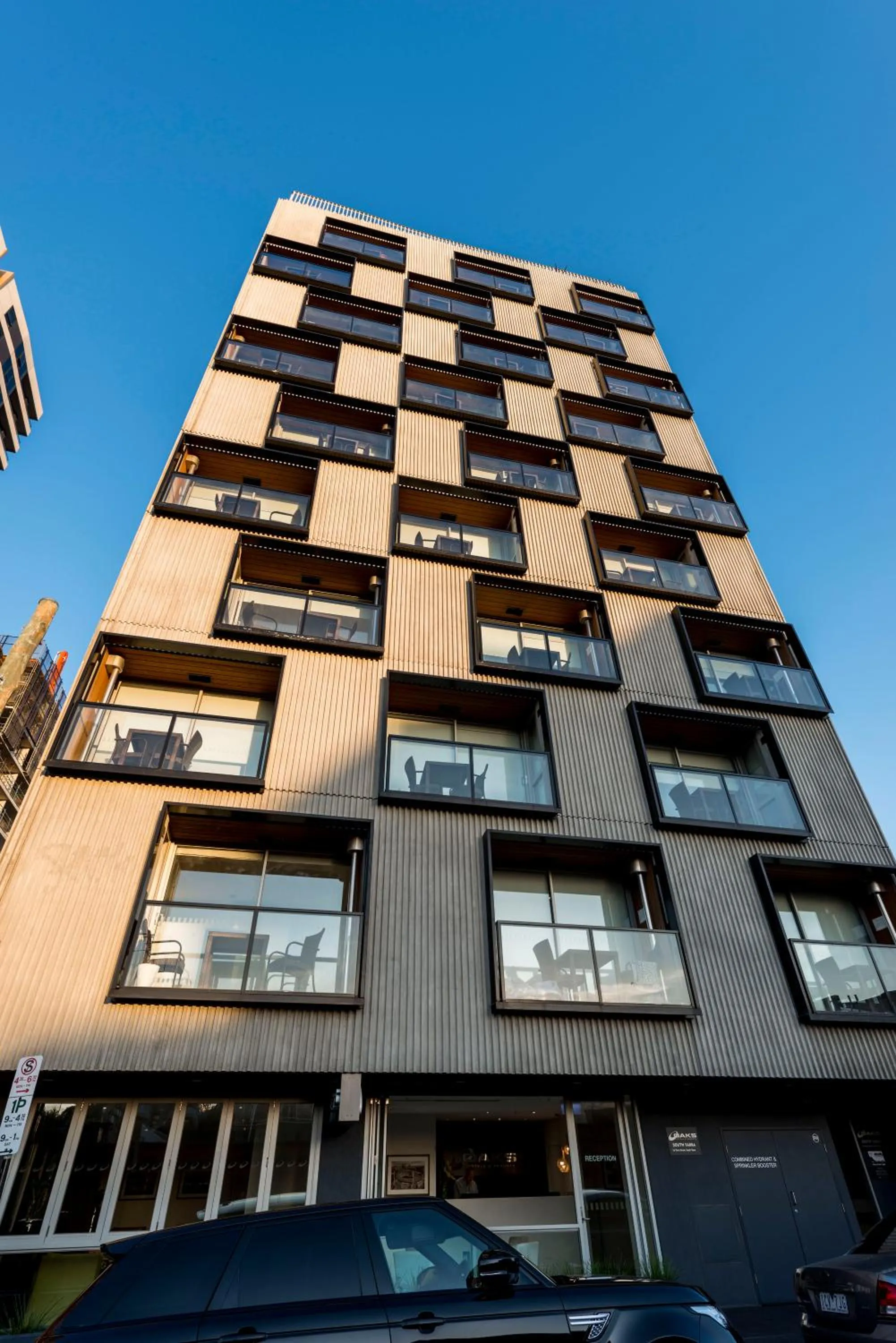 Street view in Oaks Melbourne South Yarra Suites