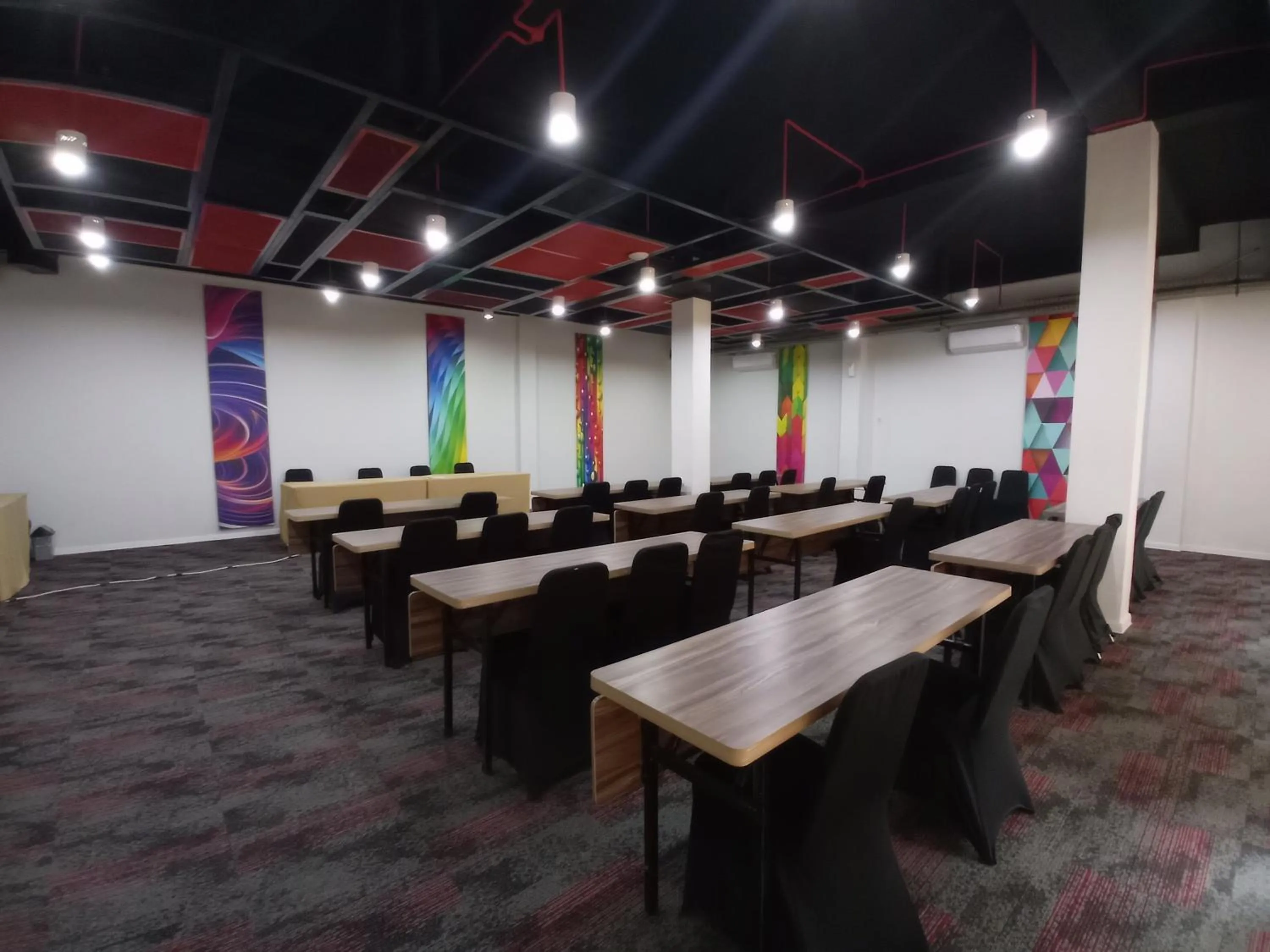 Business facilities in Rid's Hotel Palembang