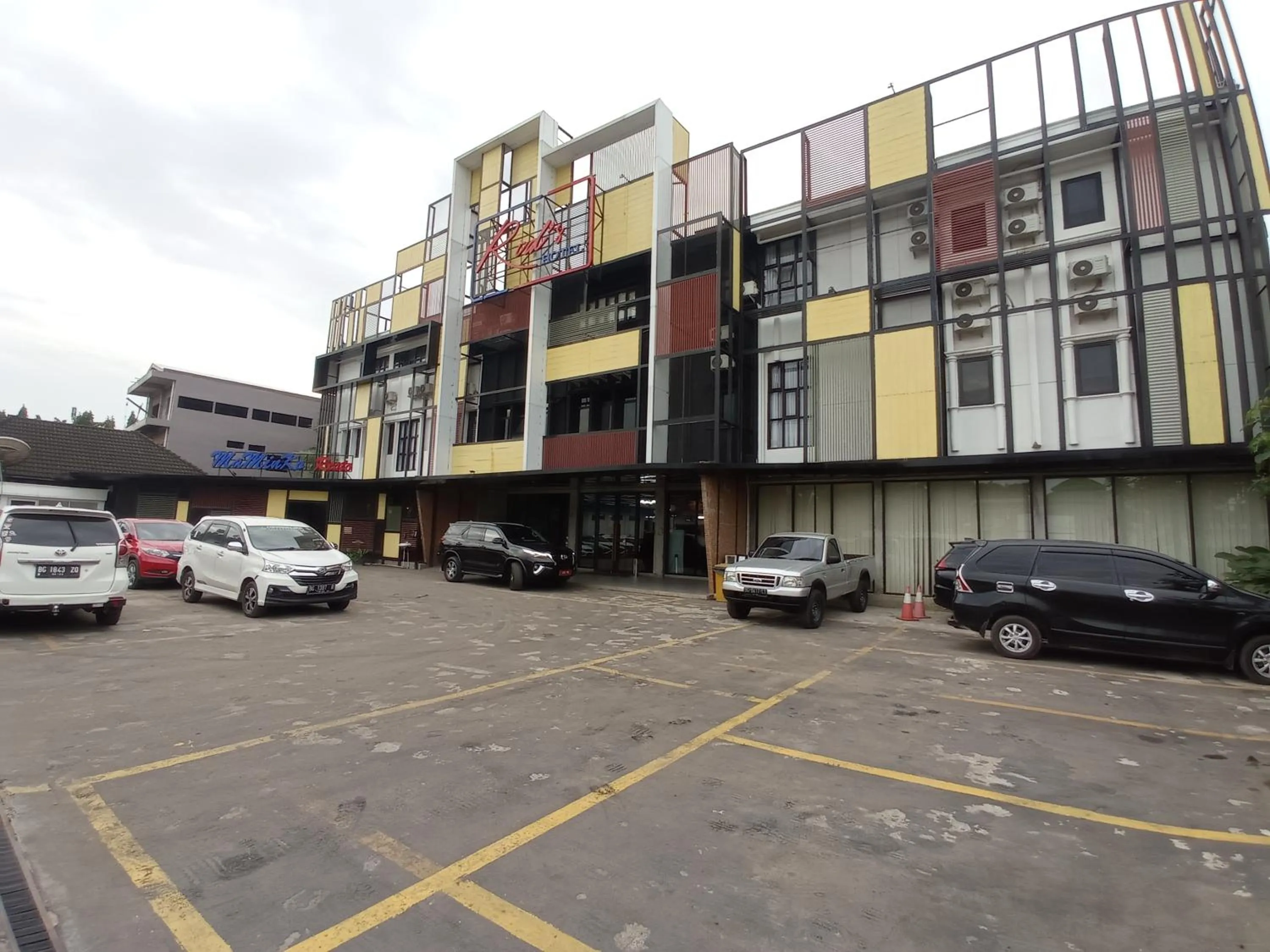 Property building in Rid's Hotel Palembang