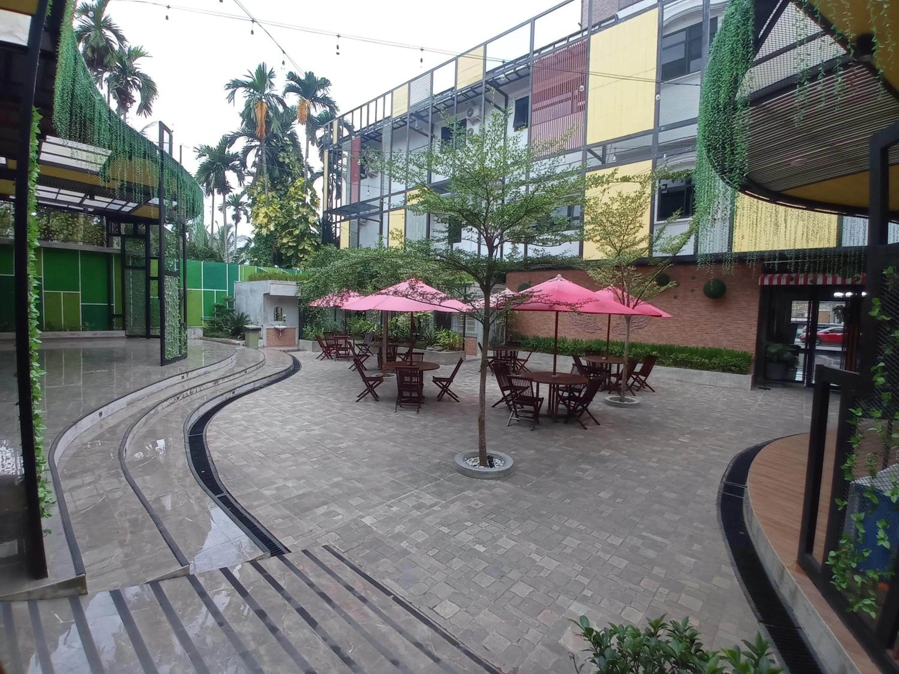 Restaurant/places to eat in Rid's Hotel Palembang