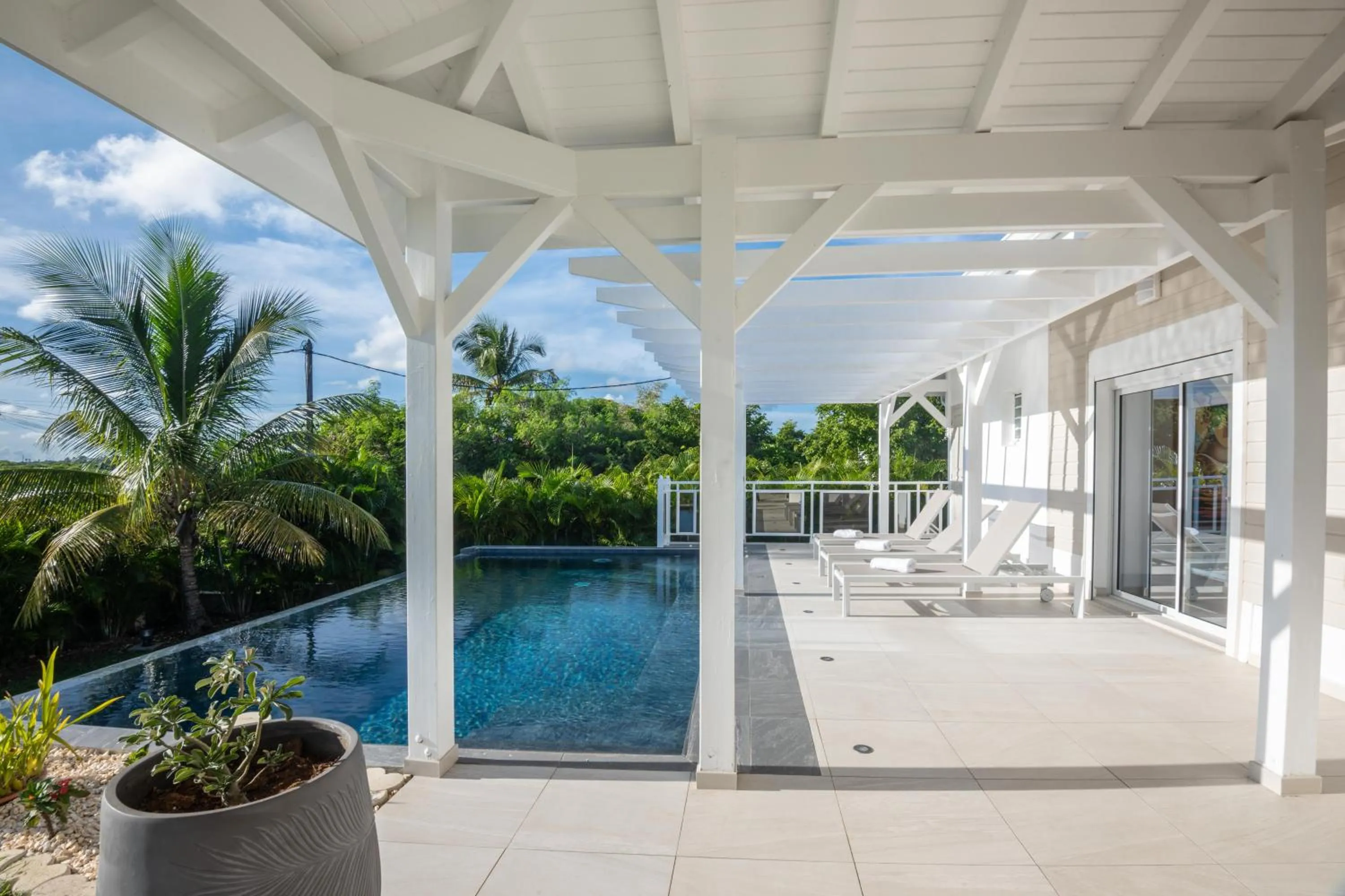 JADE - Villa Créole de Standing et de charme ,vue mer , proche des plages & piscine privée haut de gamme