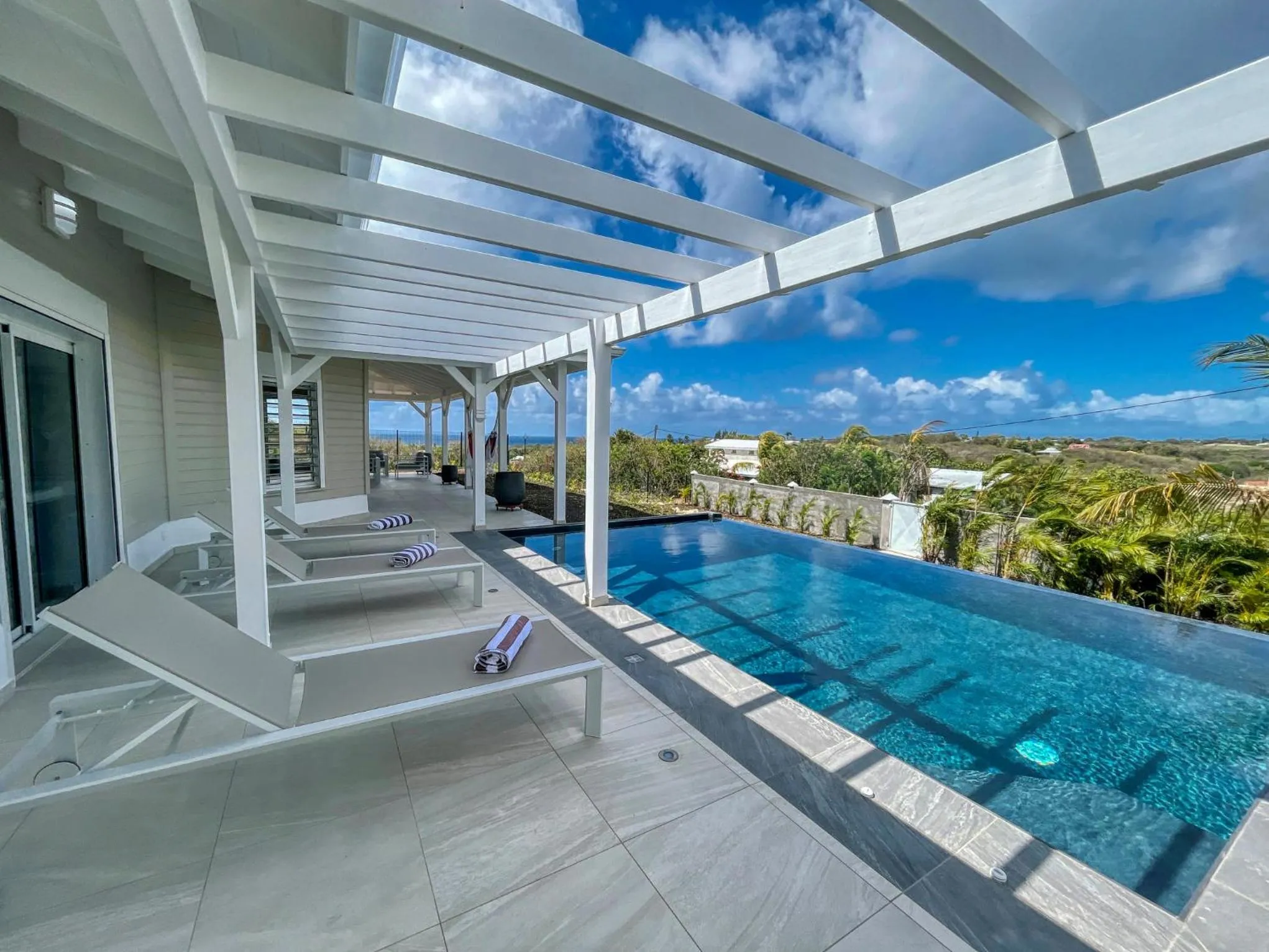 JADE - Villa Créole de Standing et de charme ,vue mer , proche des plages & piscine privée haut de gamme