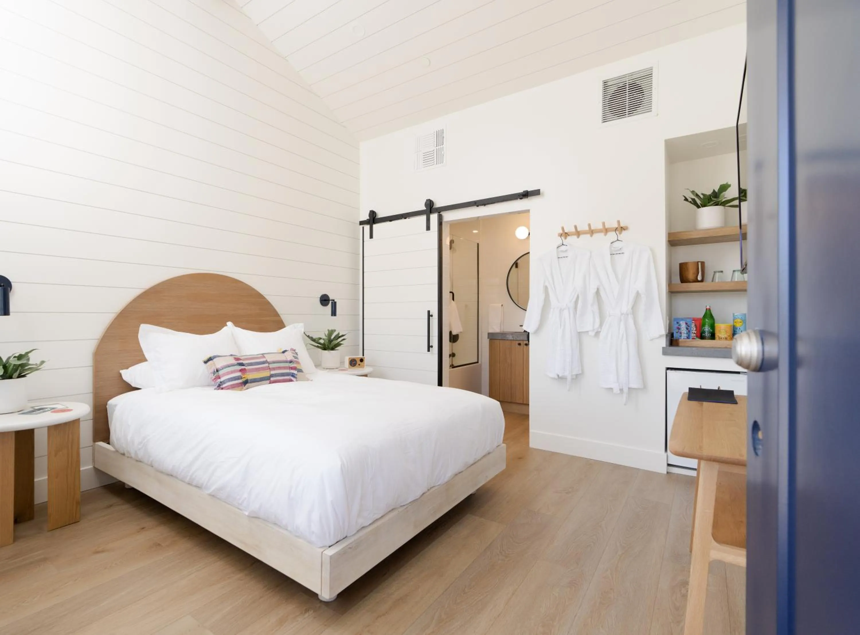 Bed in The Pacific Motel