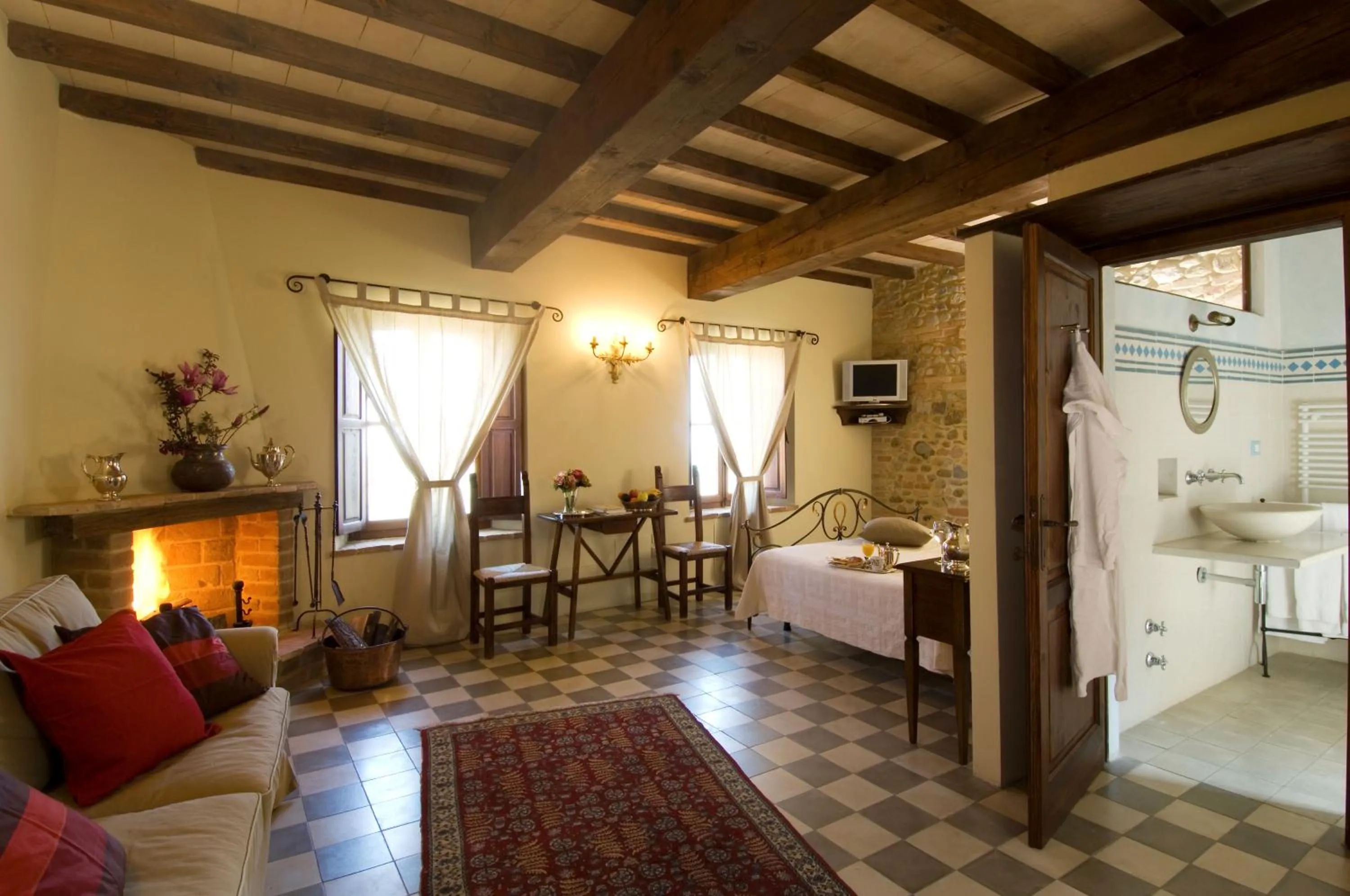 Photo of the whole room, Bed in Antico Borgo Di Tabiano Castello - Relais de Charme
