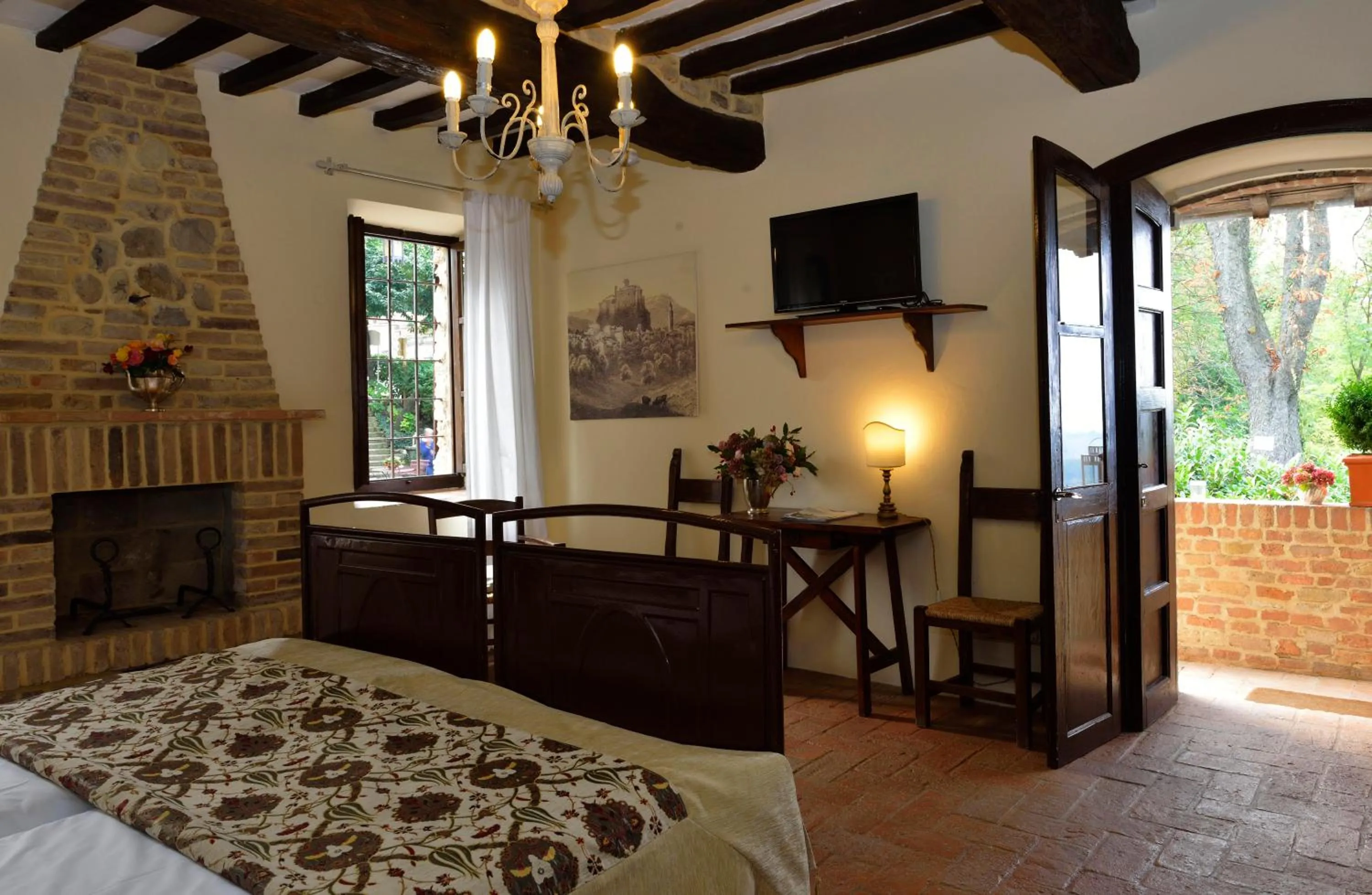 Bedroom, Bed in Antico Borgo Di Tabiano Castello - Relais de Charme