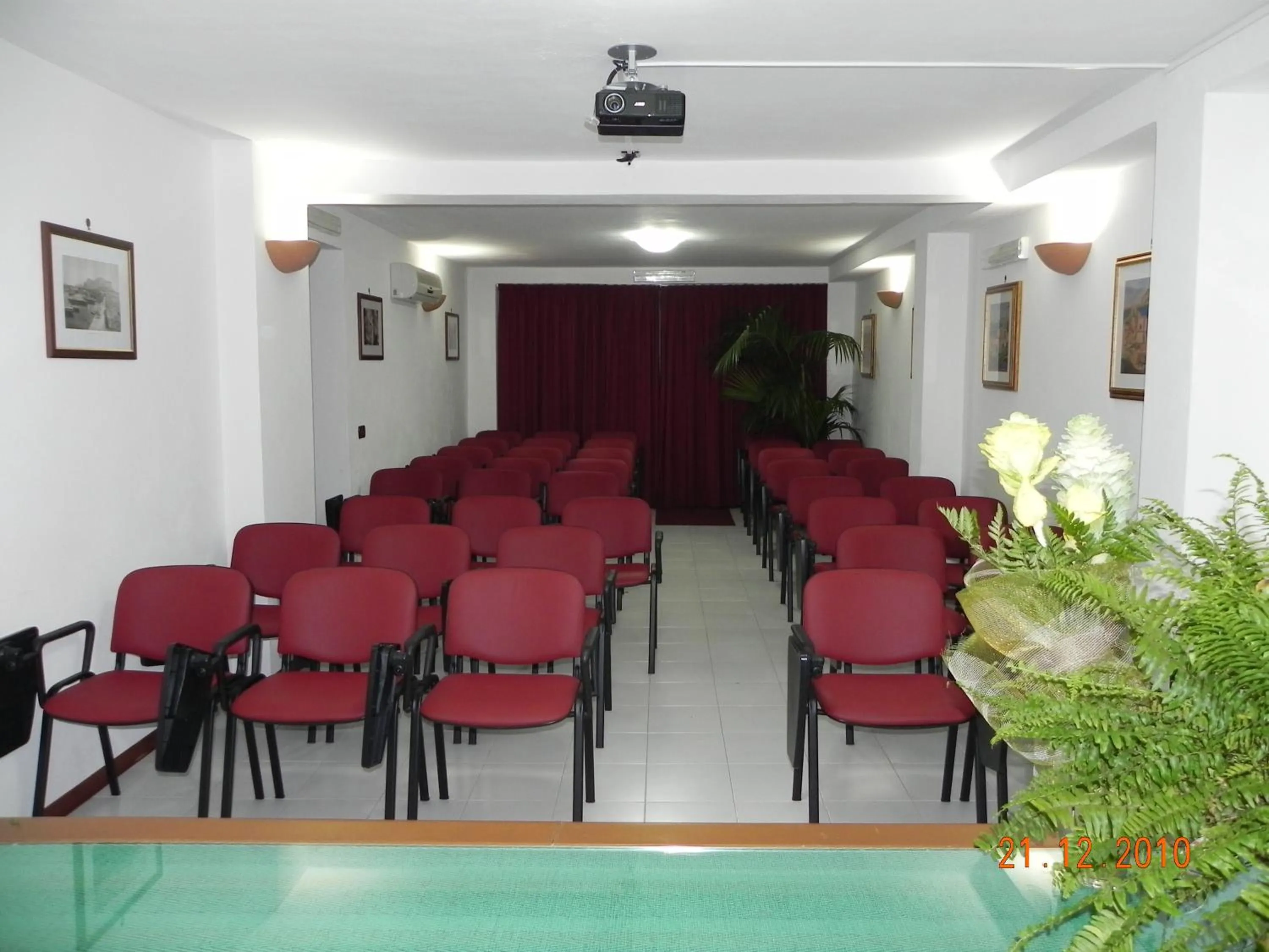 Business facilities in Torreata Hotel & Residence