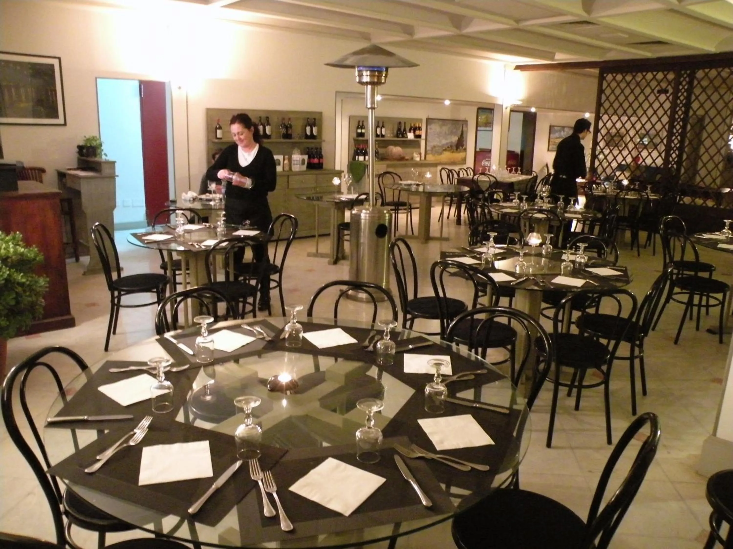 Restaurant/places to eat in Torreata Hotel & Residence