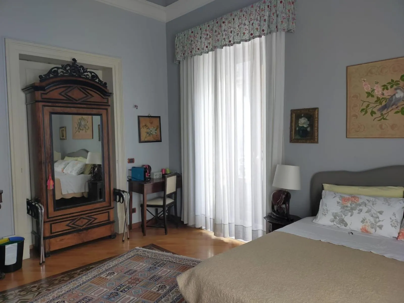 Bed in Crociferi B&B