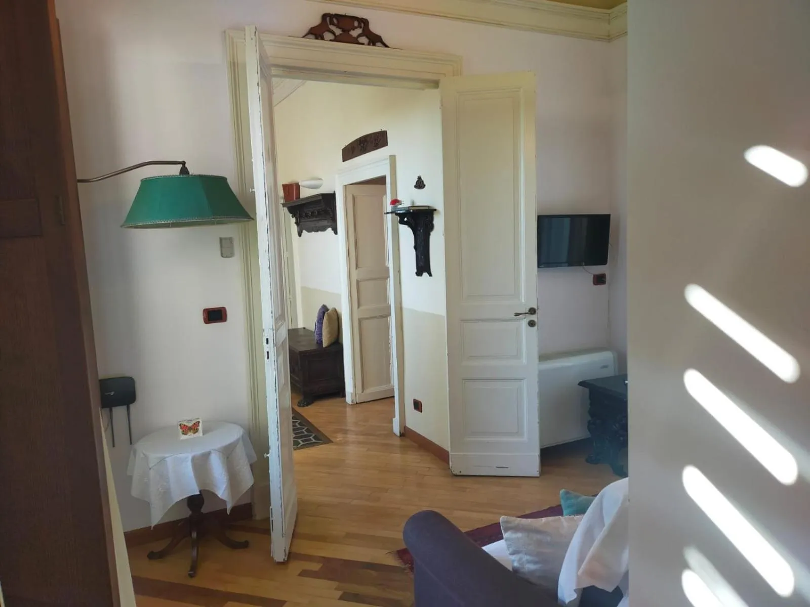 Bed in Crociferi B&B