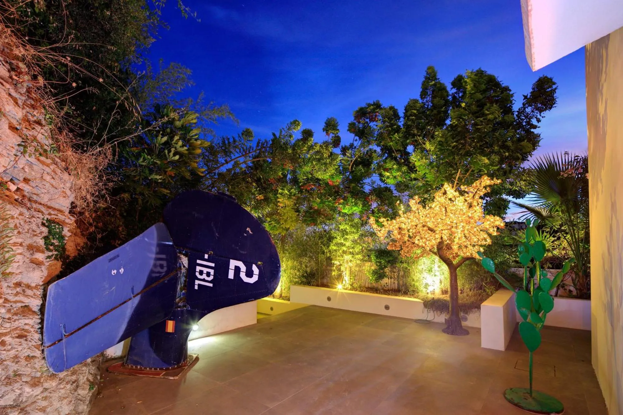 Patio in Marbella Boutique Art suites