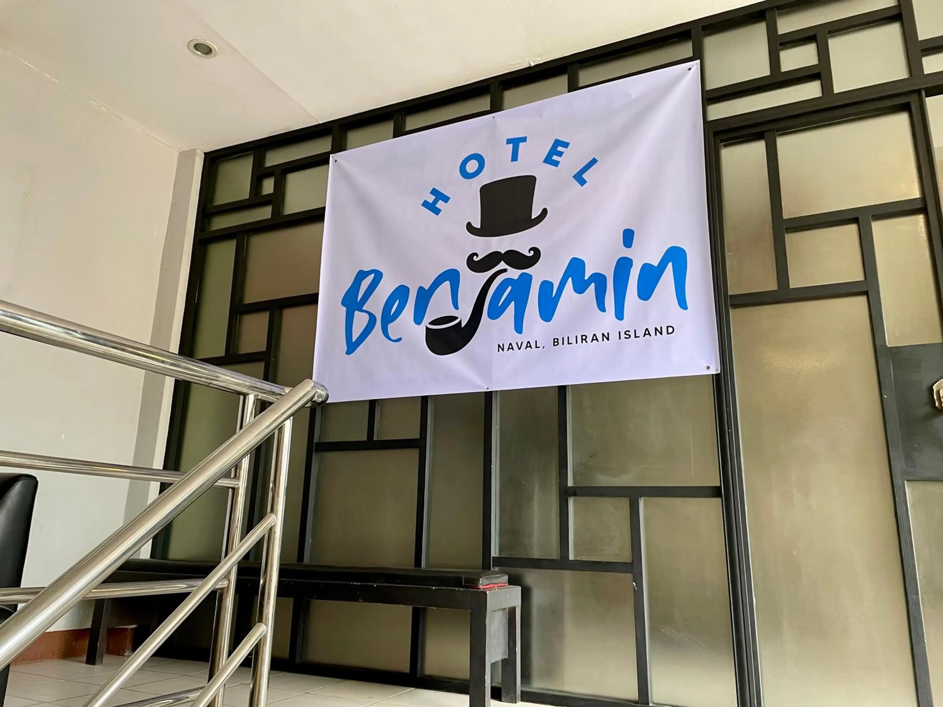 Facade/entrance in Hotel Benjamin Naval