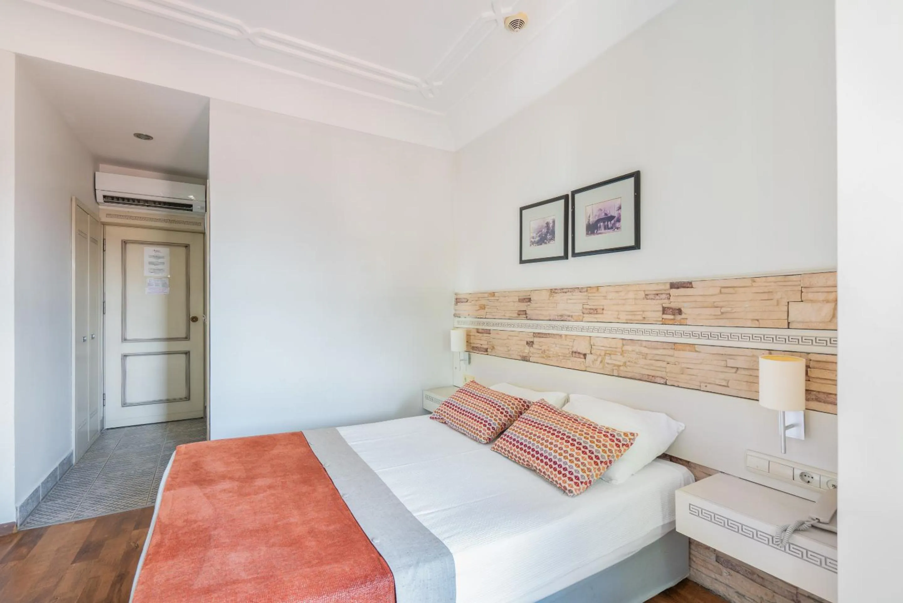 Bedroom, Bed in Aspen Hotel Kaleiçi