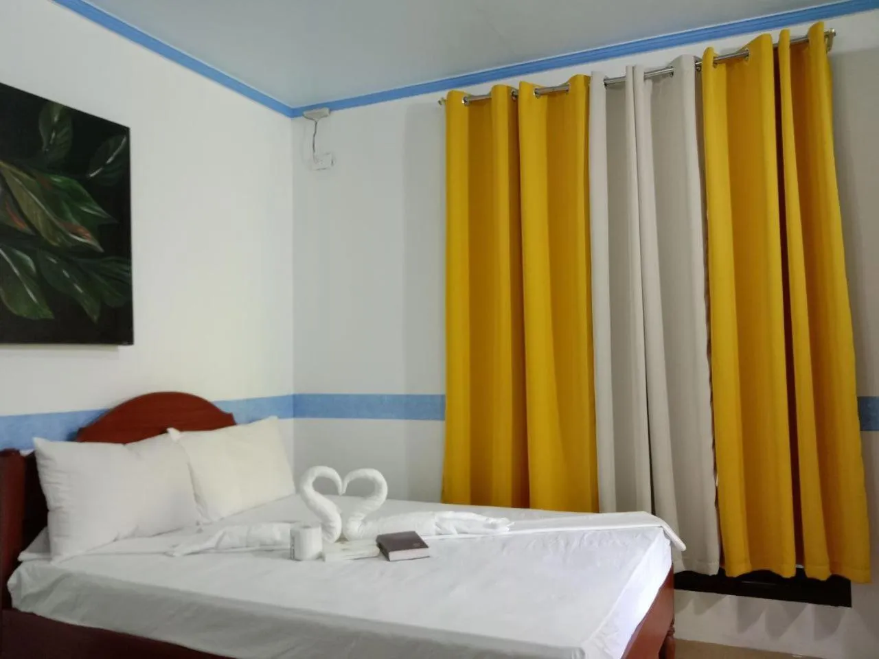 Bed in RedDoorz @ Isla Virginia Beach Resort Aurora Baler