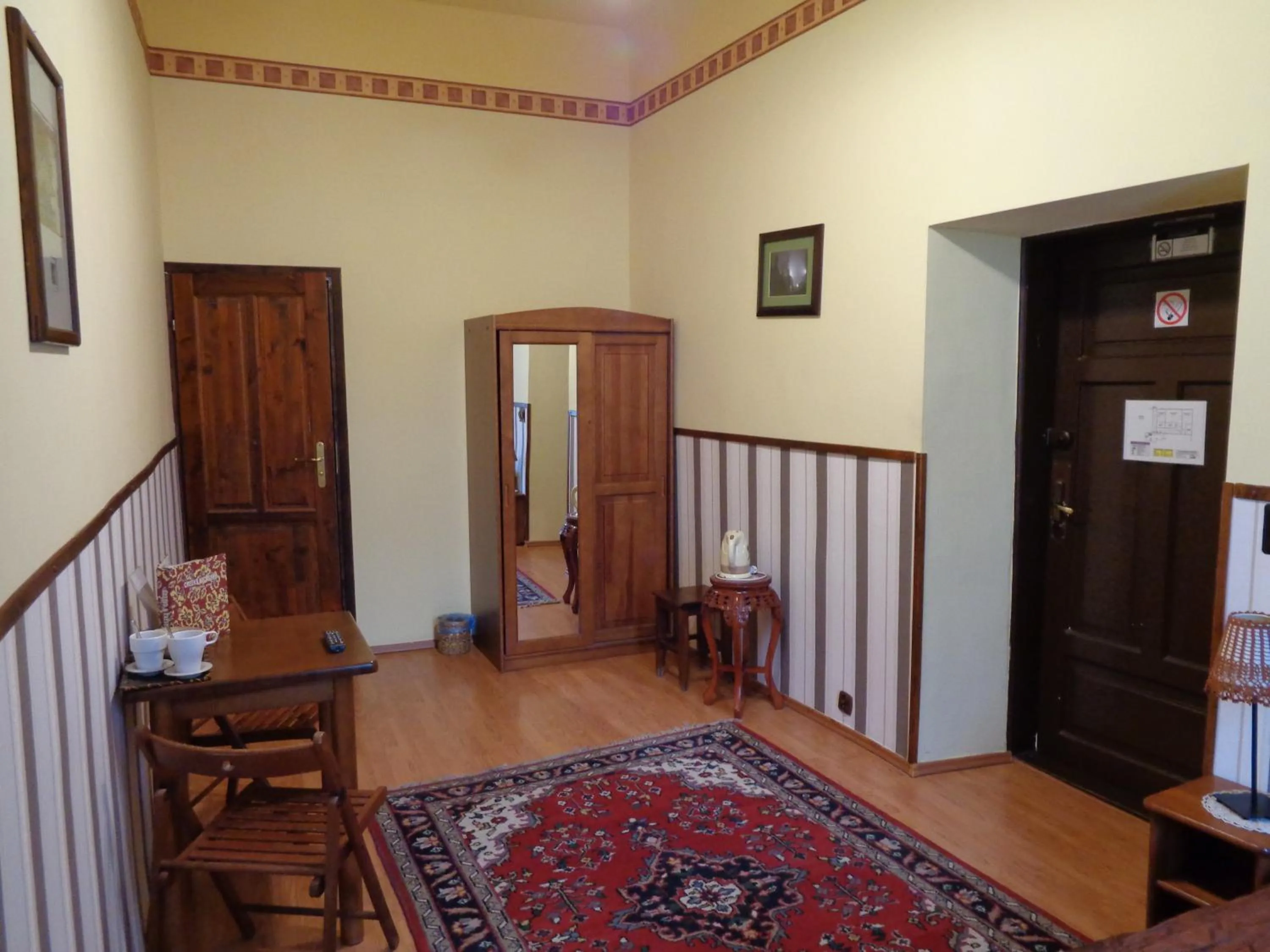 Photo of the whole room in Globtroter Guest House