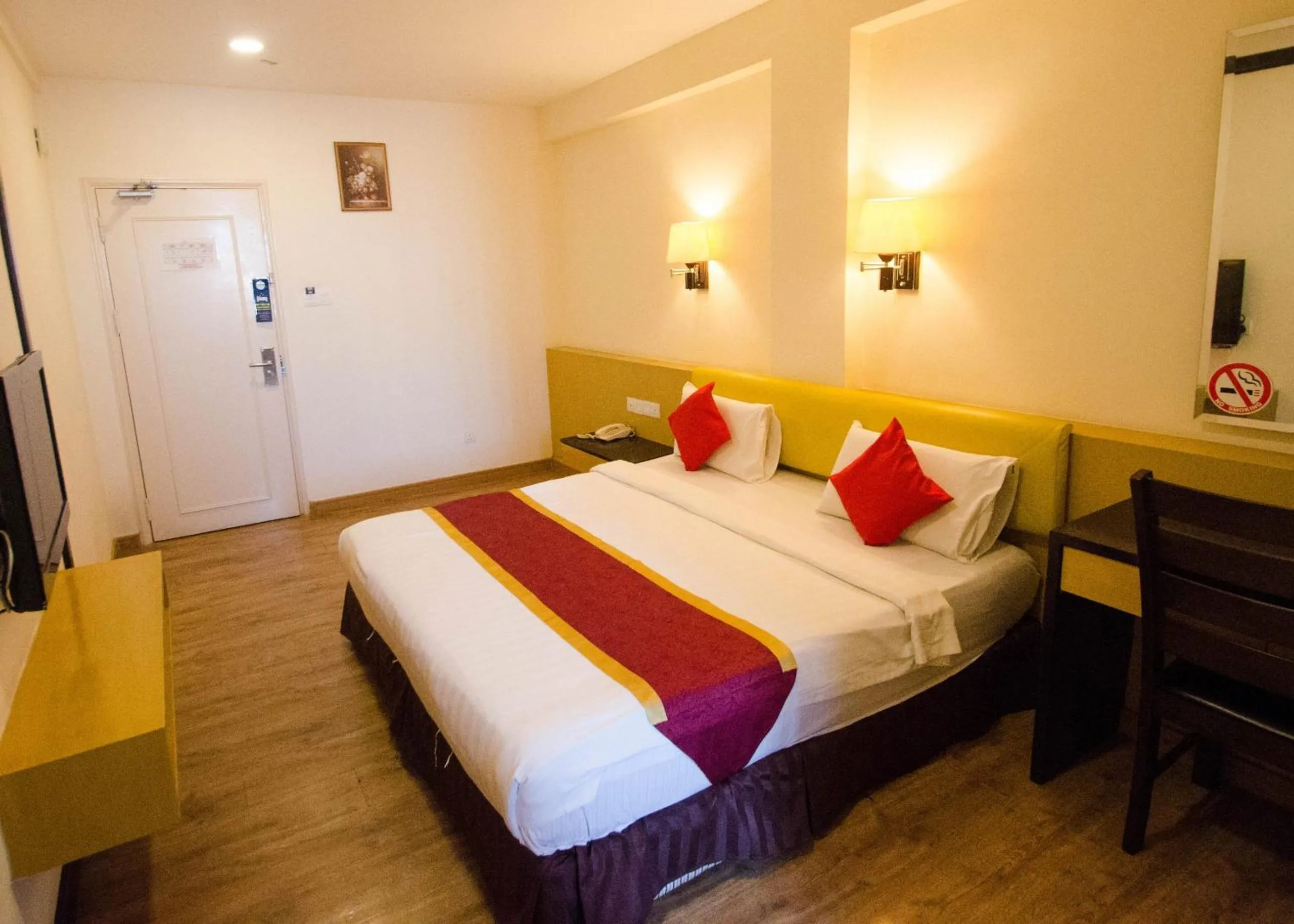 Photo of the whole room, Bed in GRAND EASTERN HOTEL SDN BHD