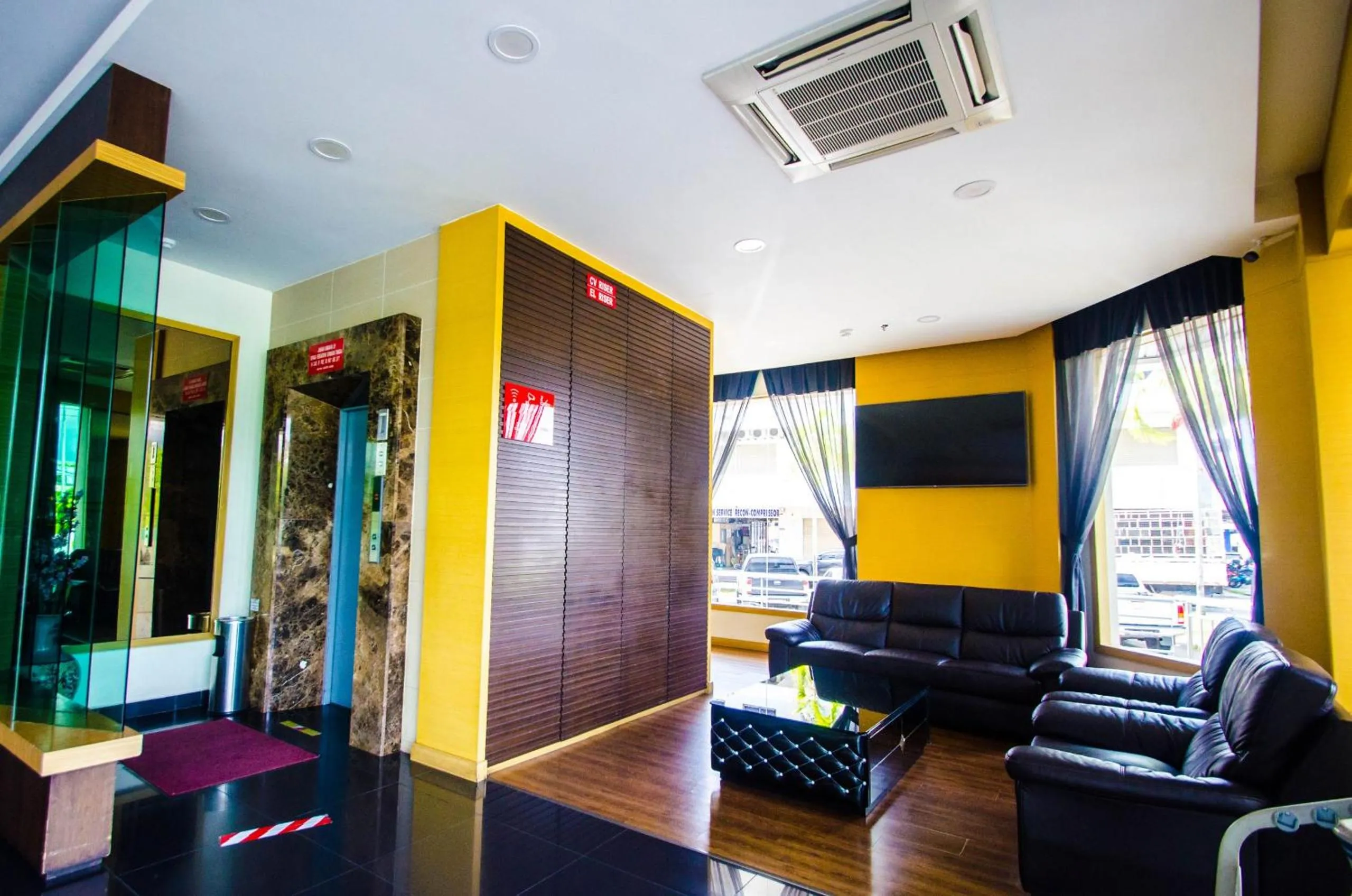 Lobby or reception in GRAND EASTERN HOTEL SDN BHD