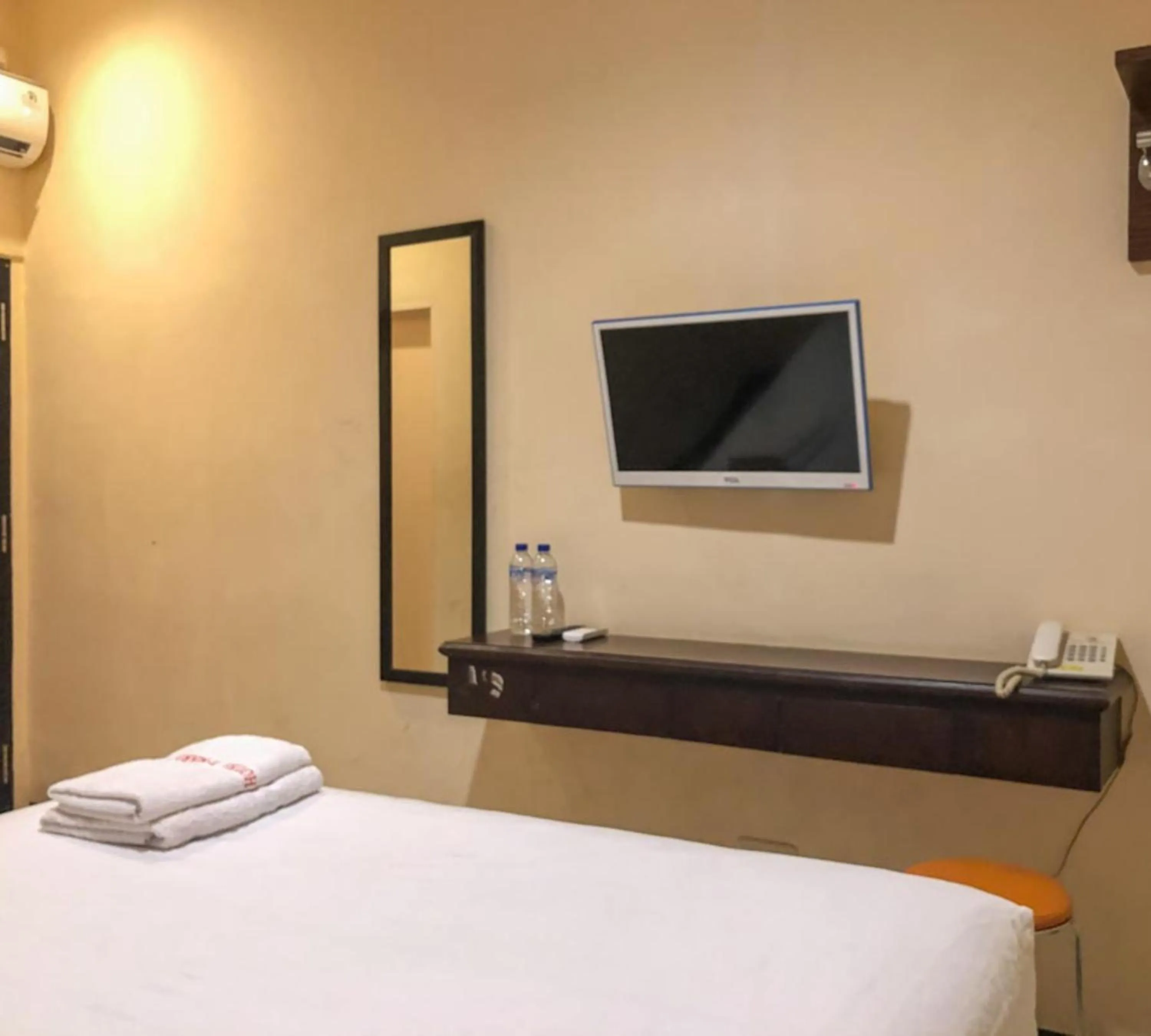 Bed in Hotel D'Mario Palopo