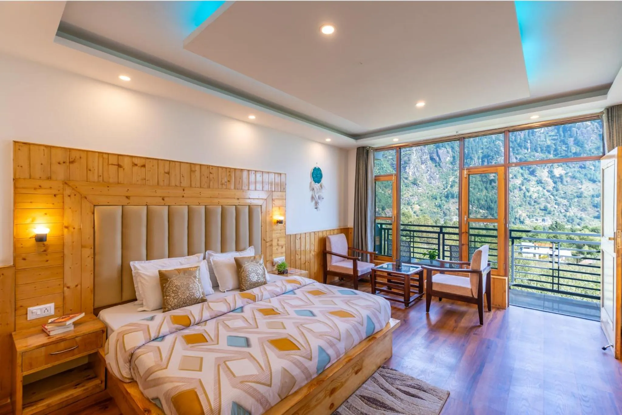 Bed in The 14 Gables, A Boutique Stay, Manali - Pet Friendly Hotel - Crown Palace