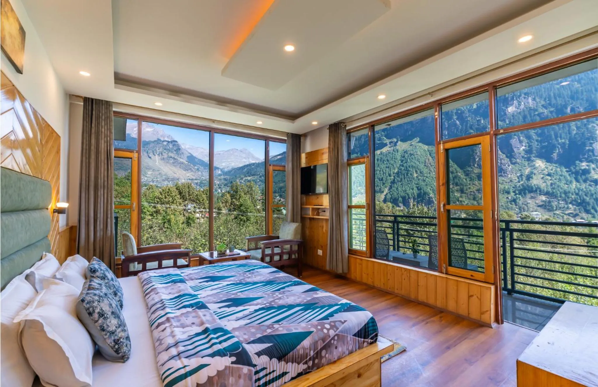 Natural landscape, Bed in The 14 Gables, A Boutique Stay, Manali - Pet Friendly Hotel - Crown Palace