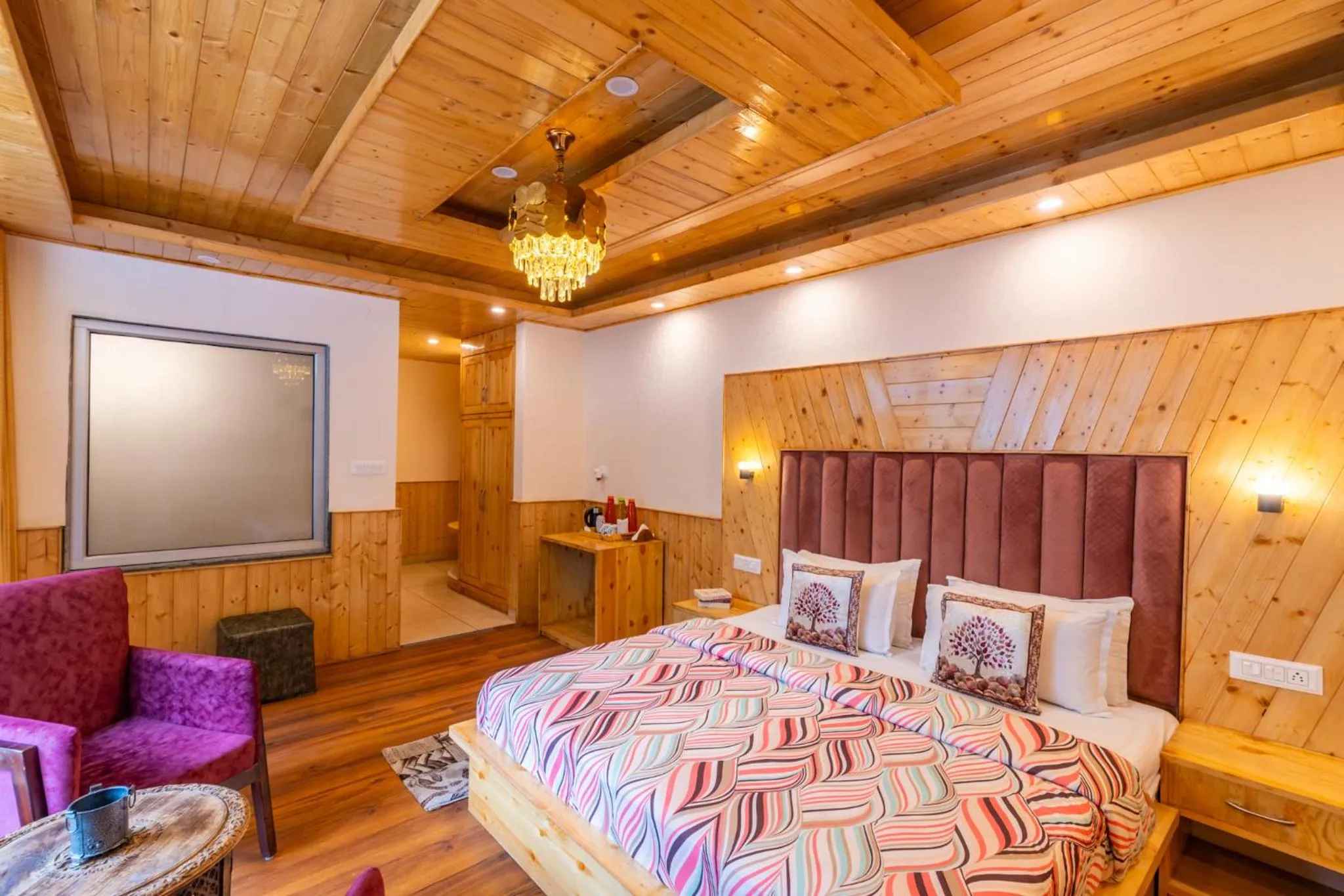 Coffee/tea facilities, Bed in The 14 Gables, A Boutique Stay, Manali - Pet Friendly Hotel - Crown Palace