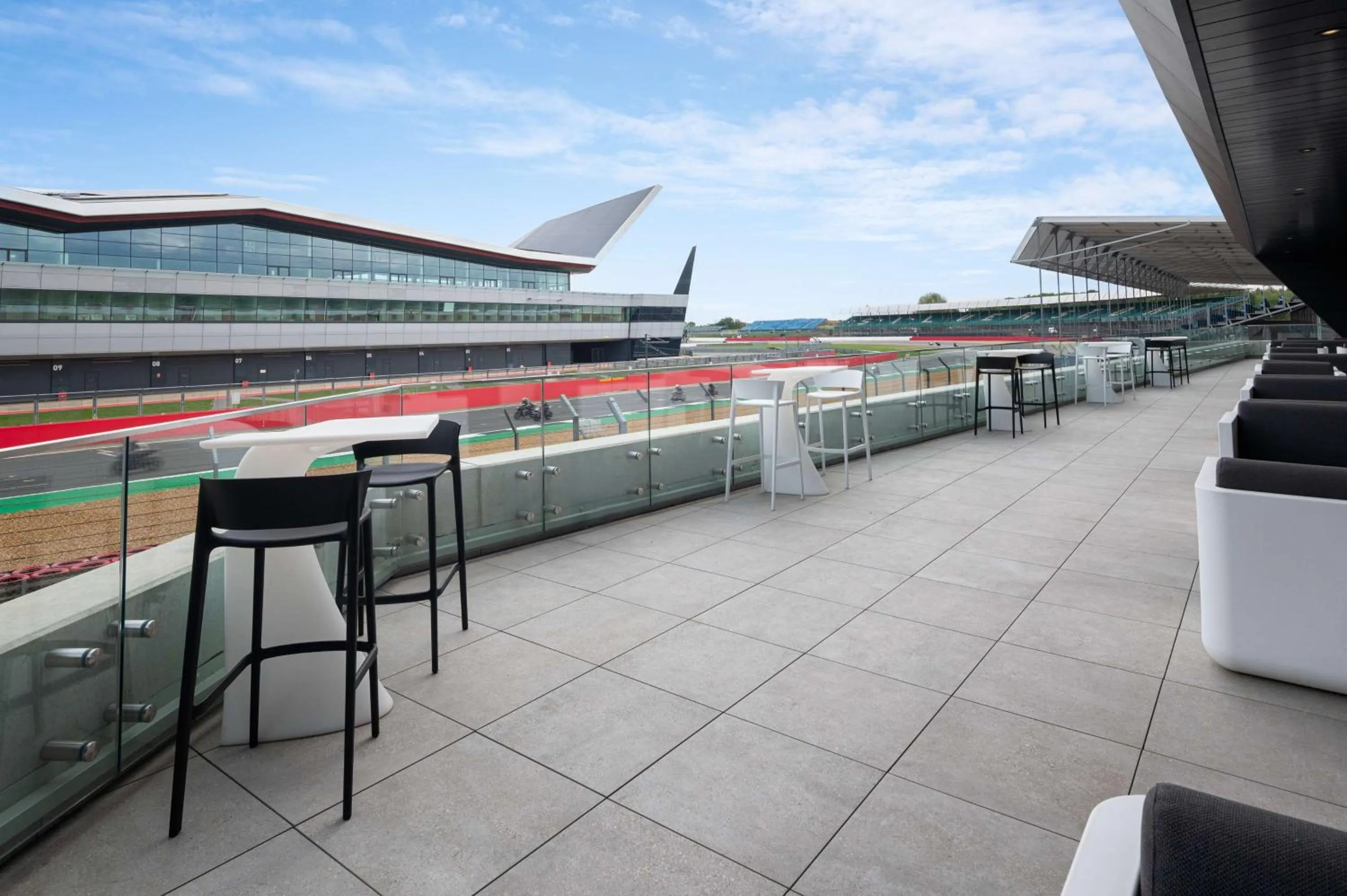 Patio in Hilton Garden Inn Silverstone