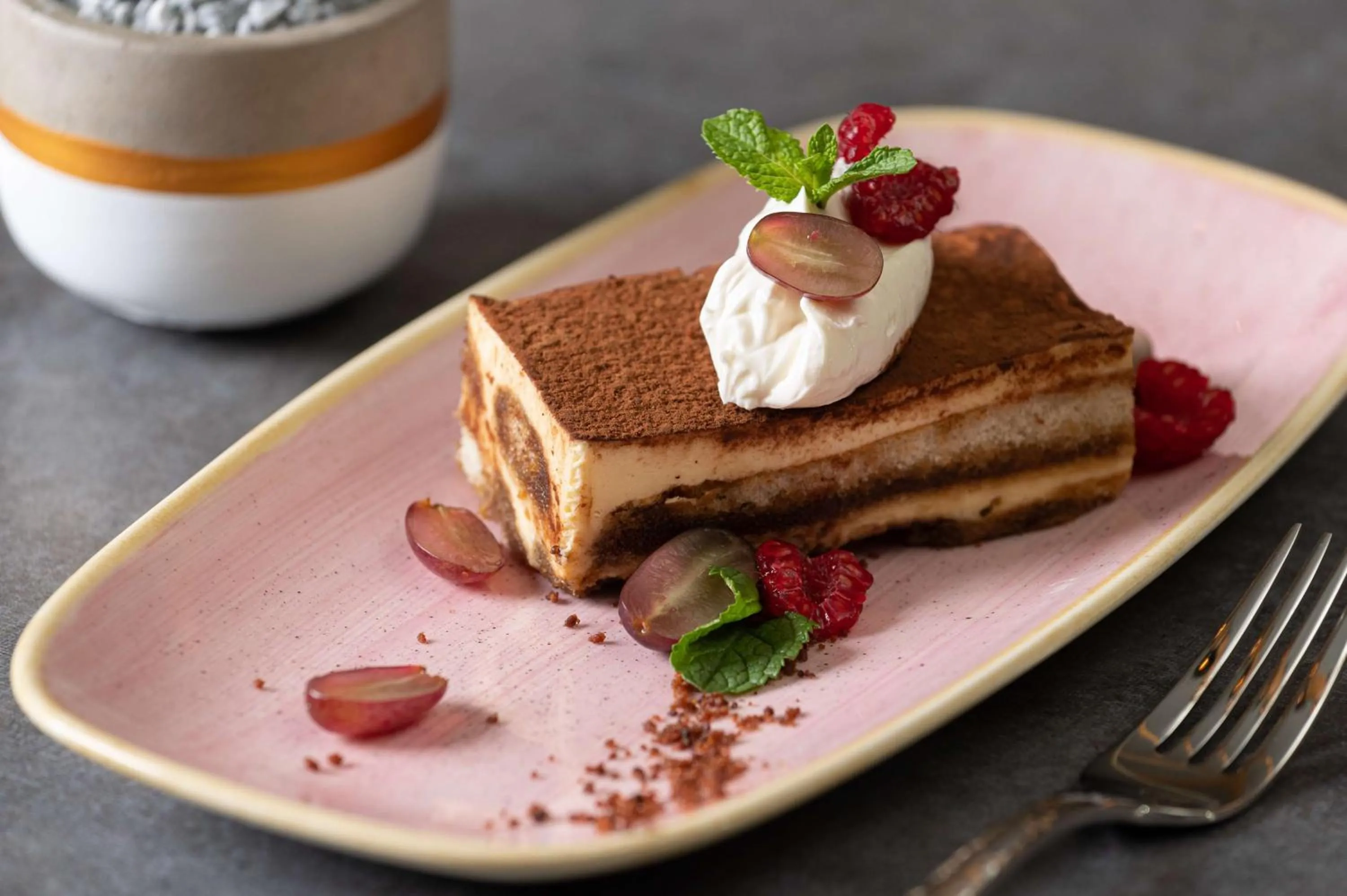 Restaurant/places to eat in Hilton Garden Inn Silverstone