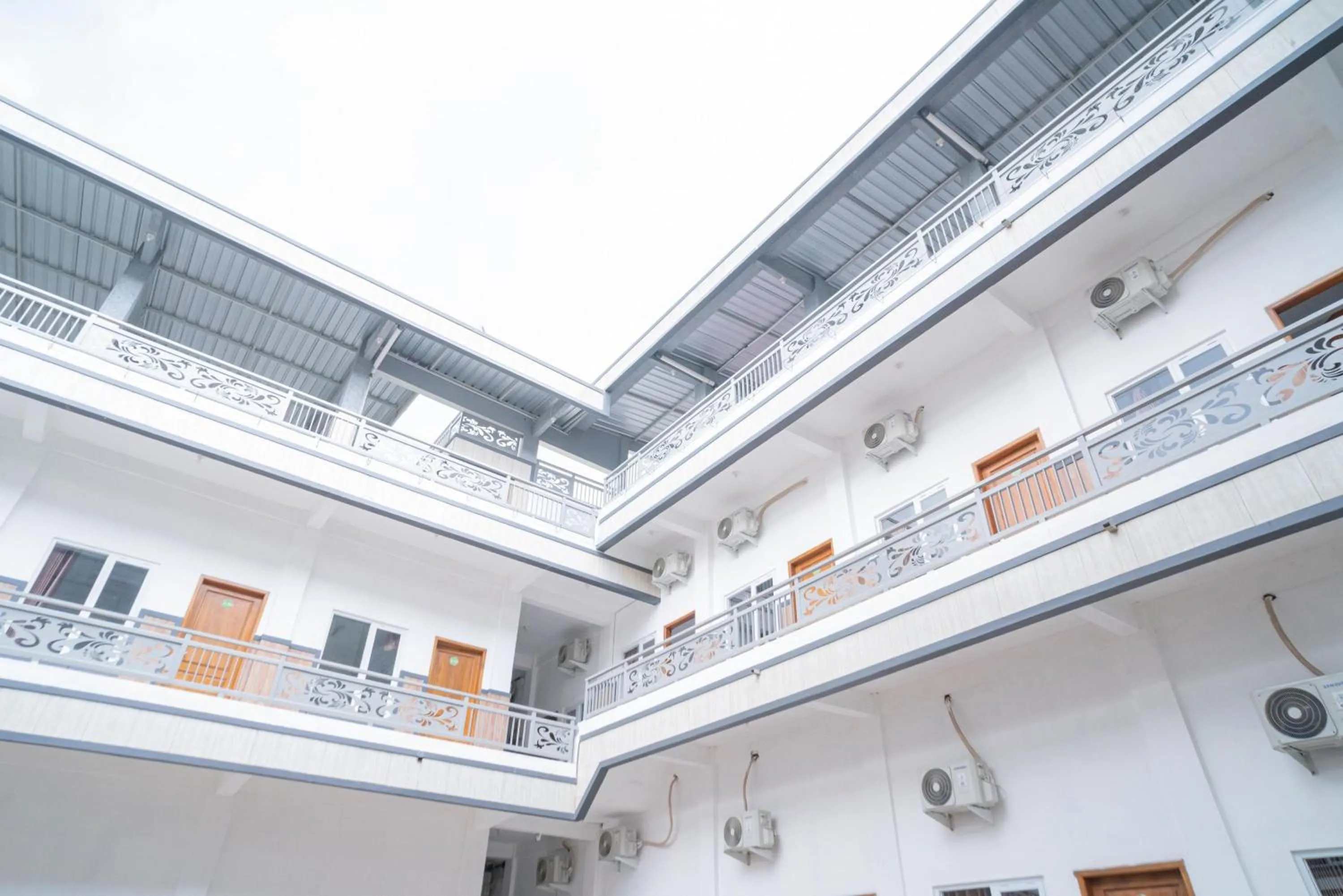 Property building in Urbanview Hotel Sky Batu Malang by RedDoorz