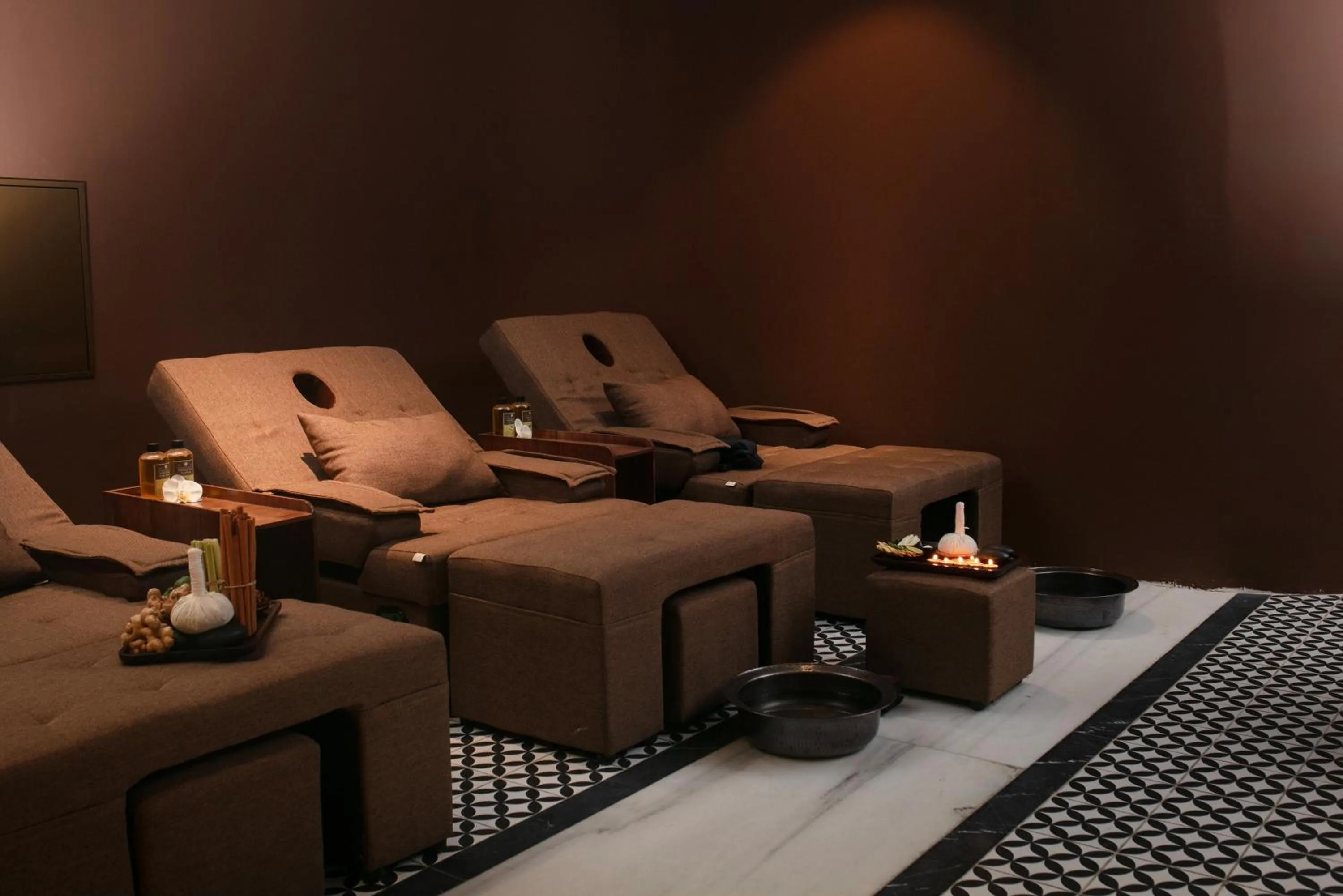 Massage in HOTEL De SOURIANT Premium Hanoi