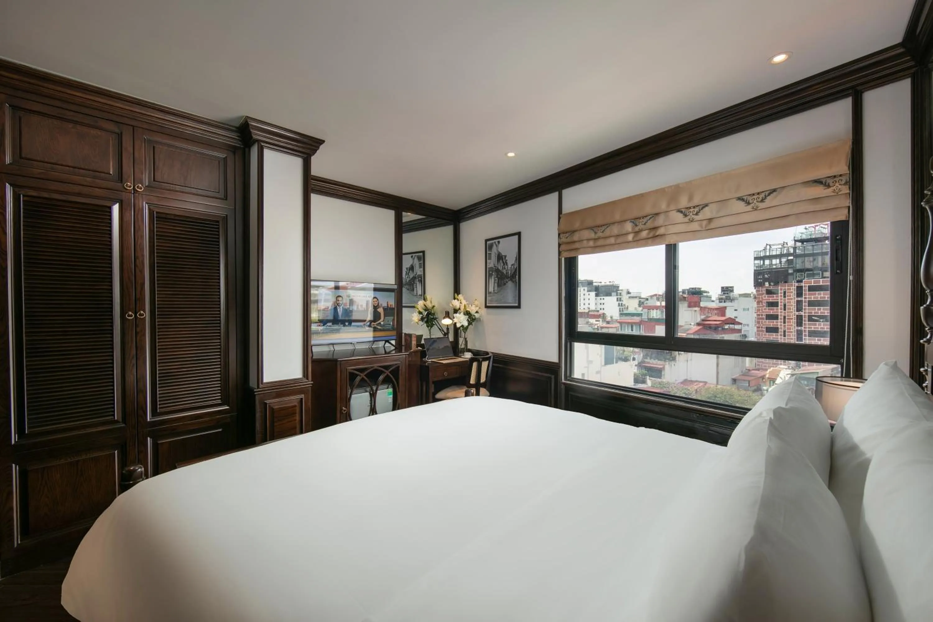 Photo of the whole room, Bed in HOTEL De SOURIANT Premium Hanoi