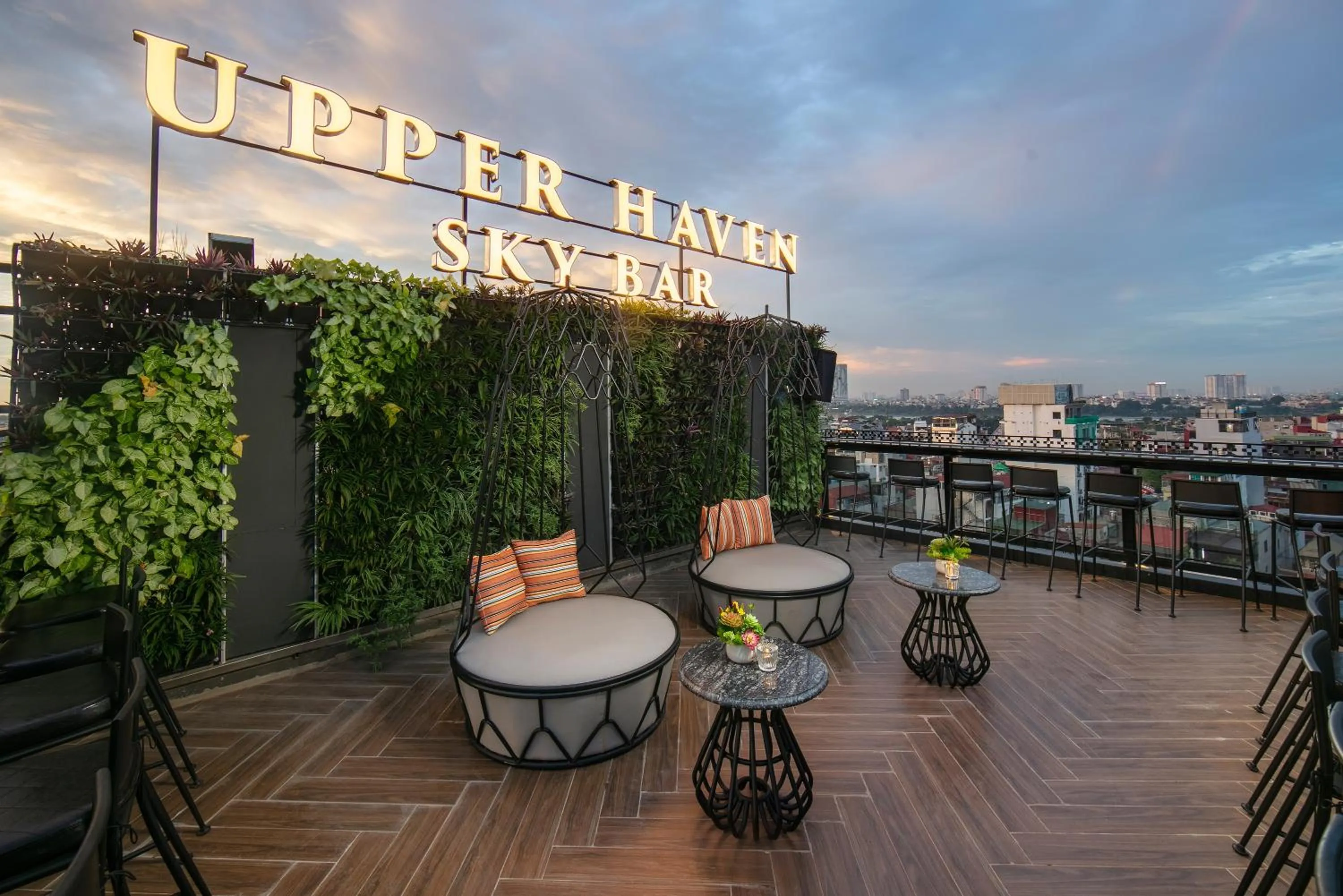 Property building in HOTEL De SOURIANT Premium Hanoi