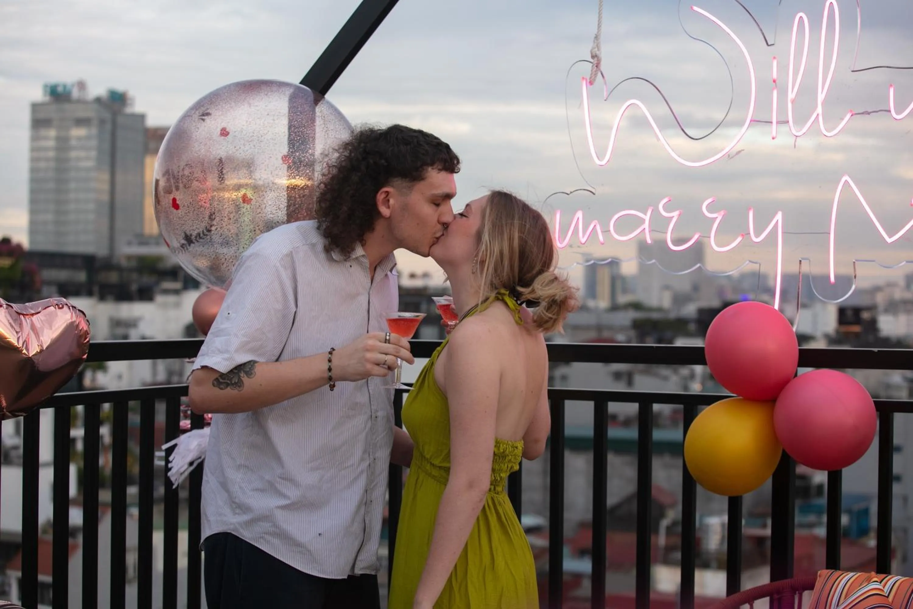 Lounge or bar in HOTEL De SOURIANT Premium Hanoi