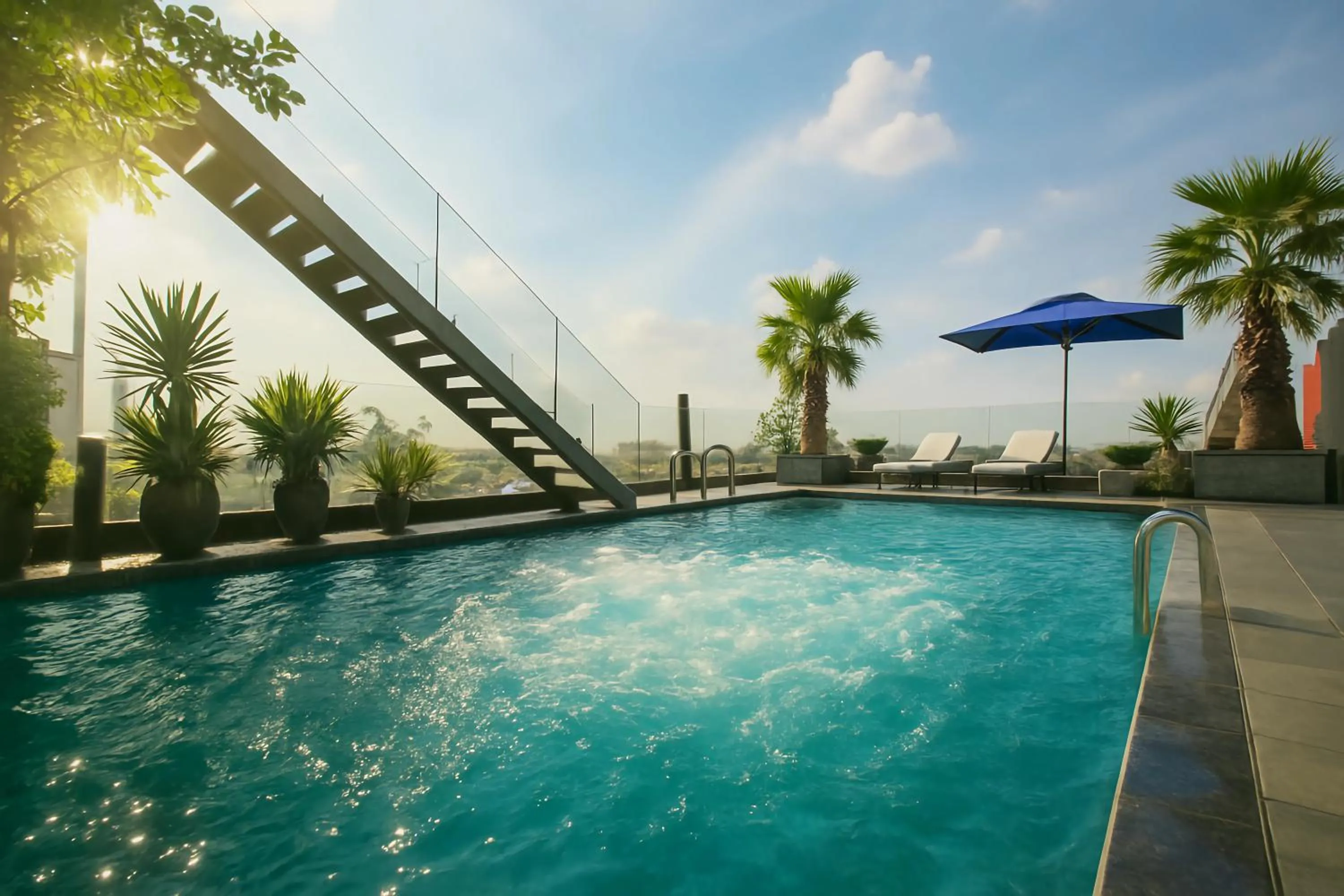 Pool view in HOTEL De SOURIANT Premium Hanoi