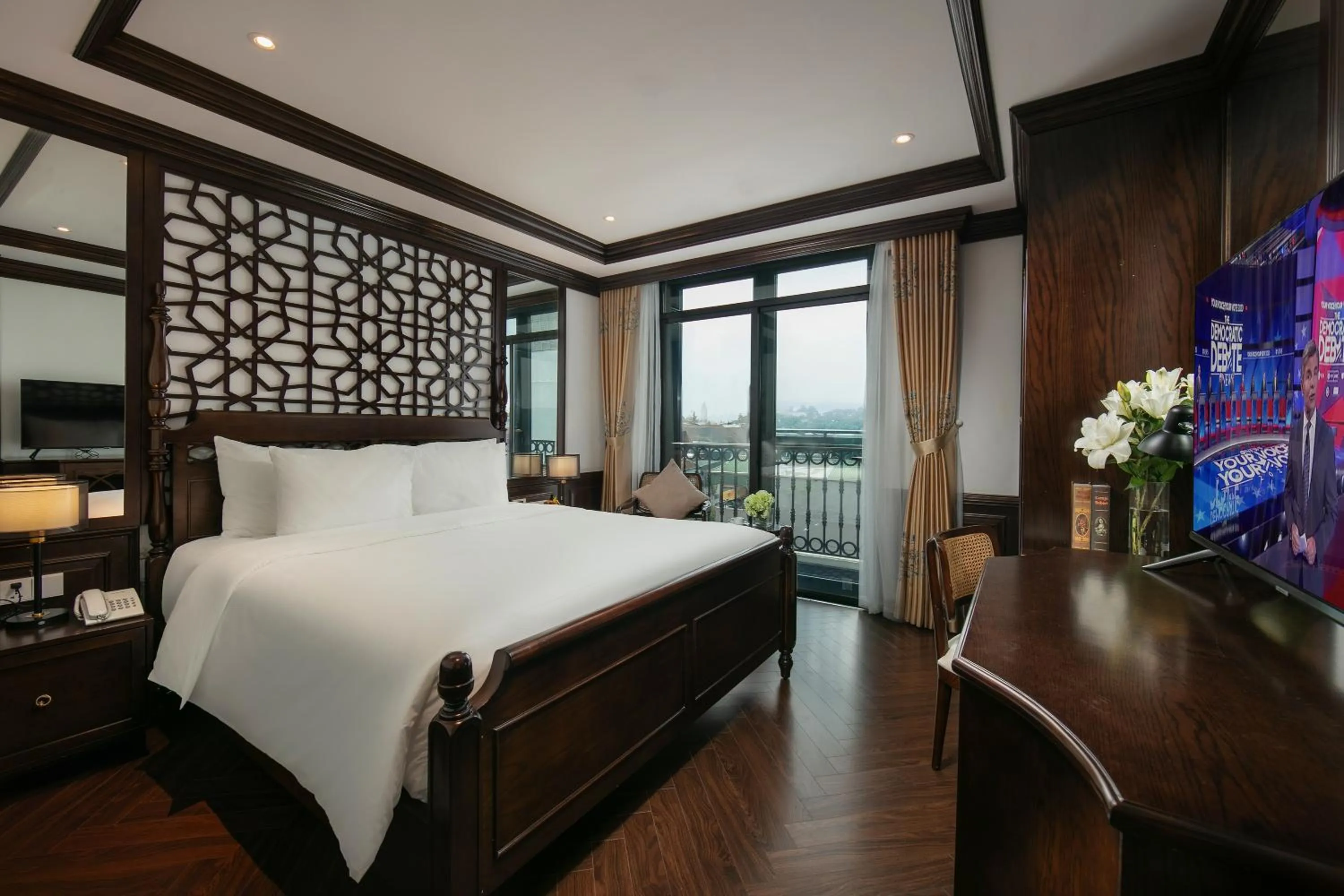 Photo of the whole room, Bed in HOTEL De SOURIANT Premium Hanoi