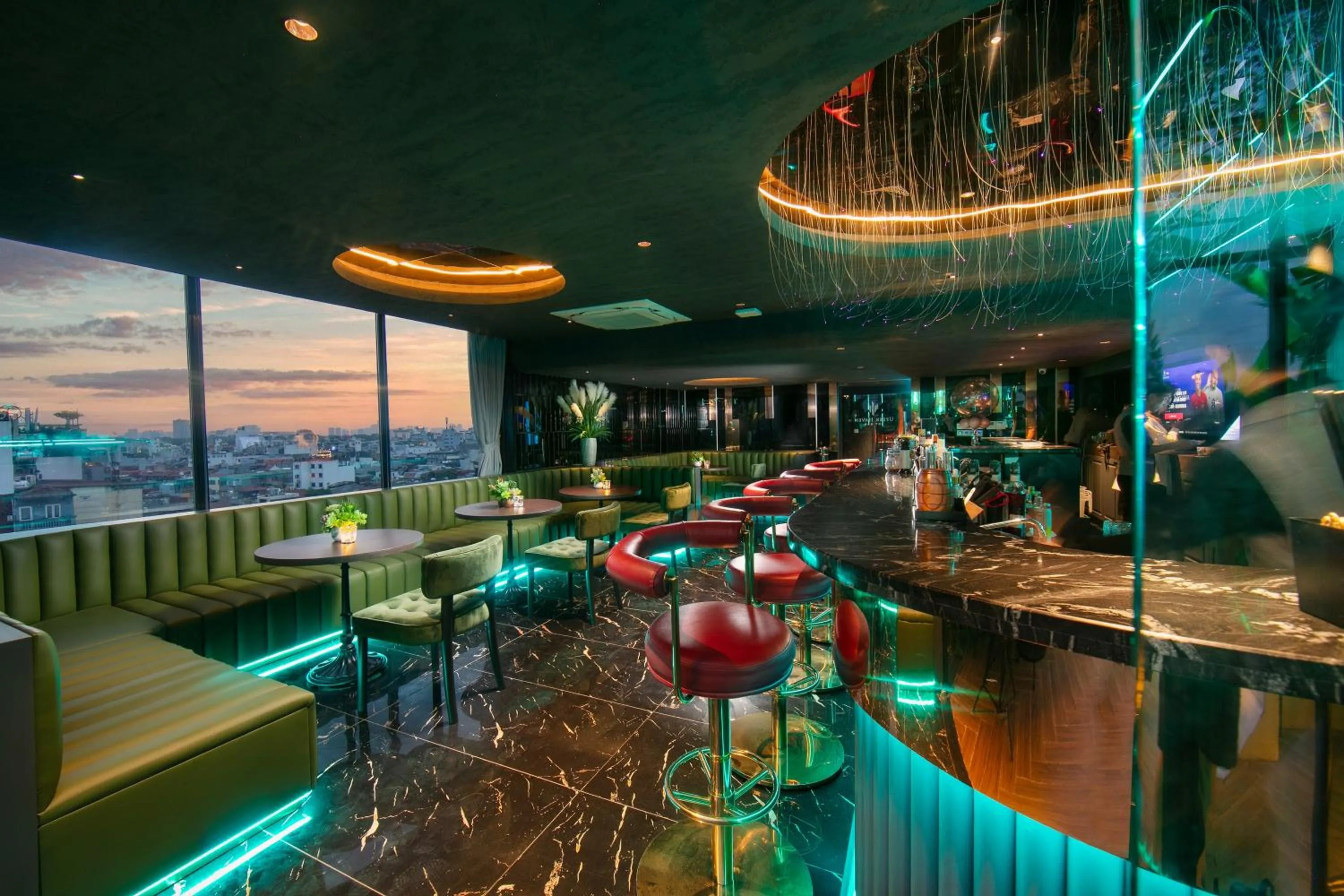 Restaurant/places to eat in HOTEL De SOURIANT Premium Hanoi