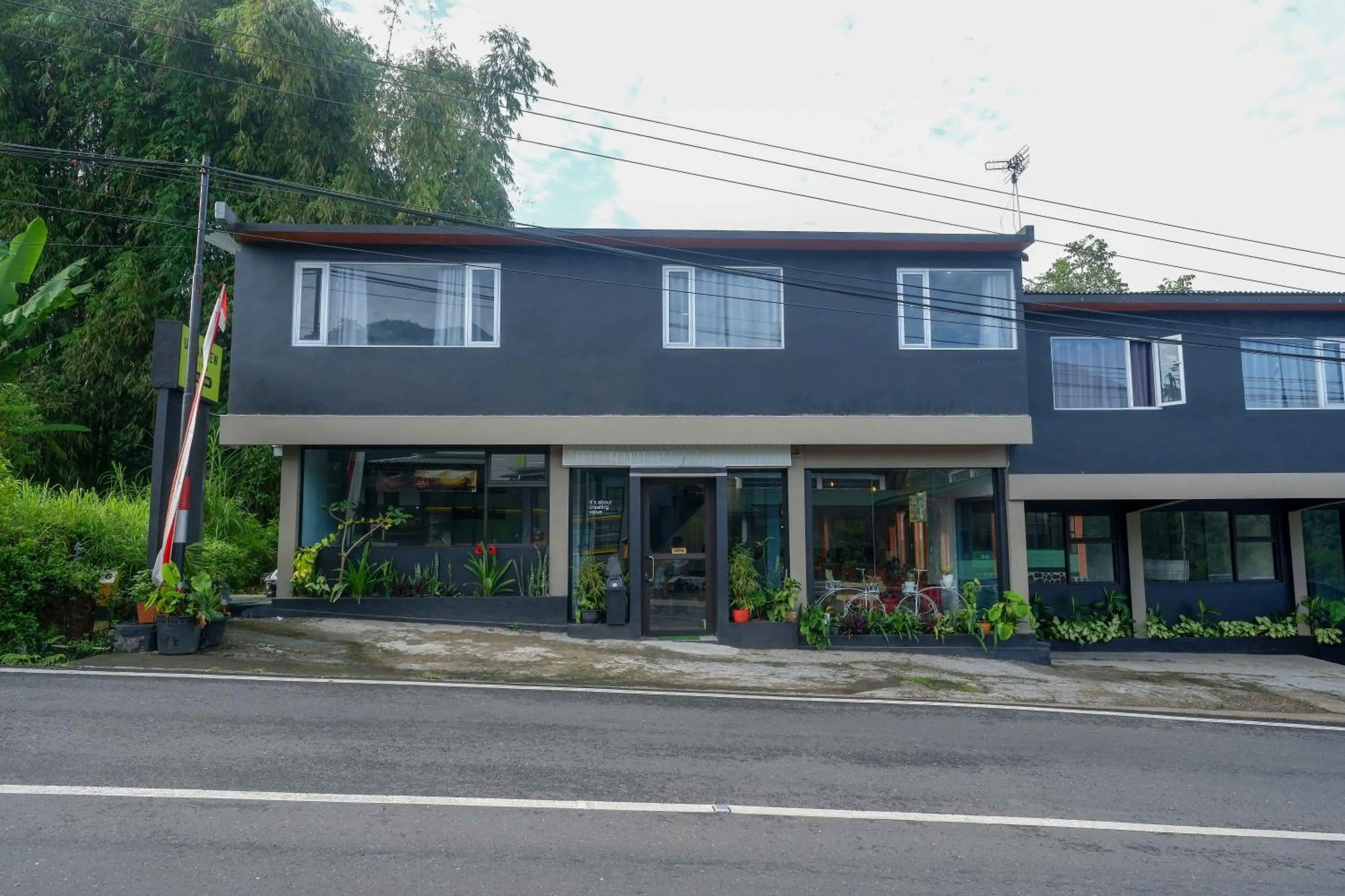 Property building in Urbanview Hotel Umbrella Dieng by RedDoorz