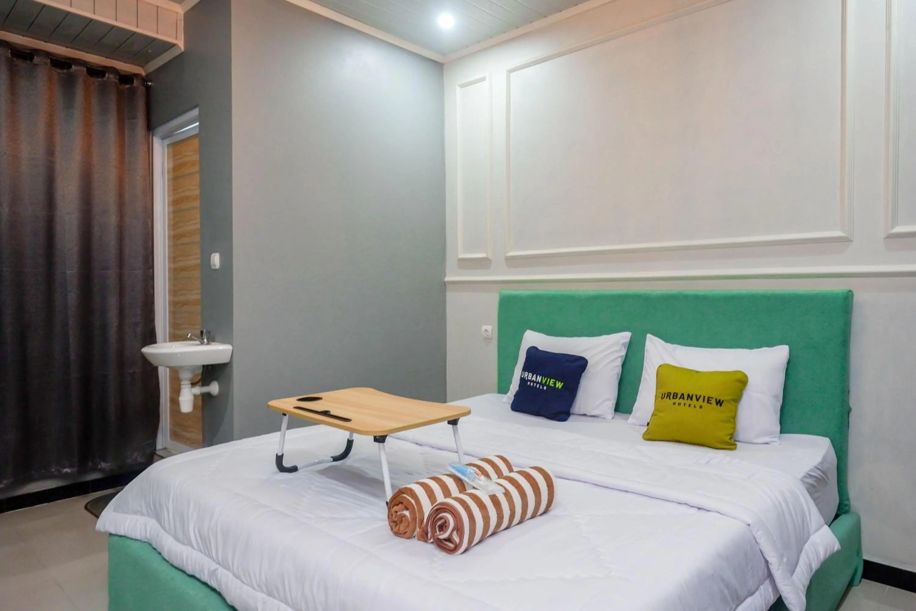 Bedroom, Bed in Urbanview Hotel Umbrella Dieng by RedDoorz