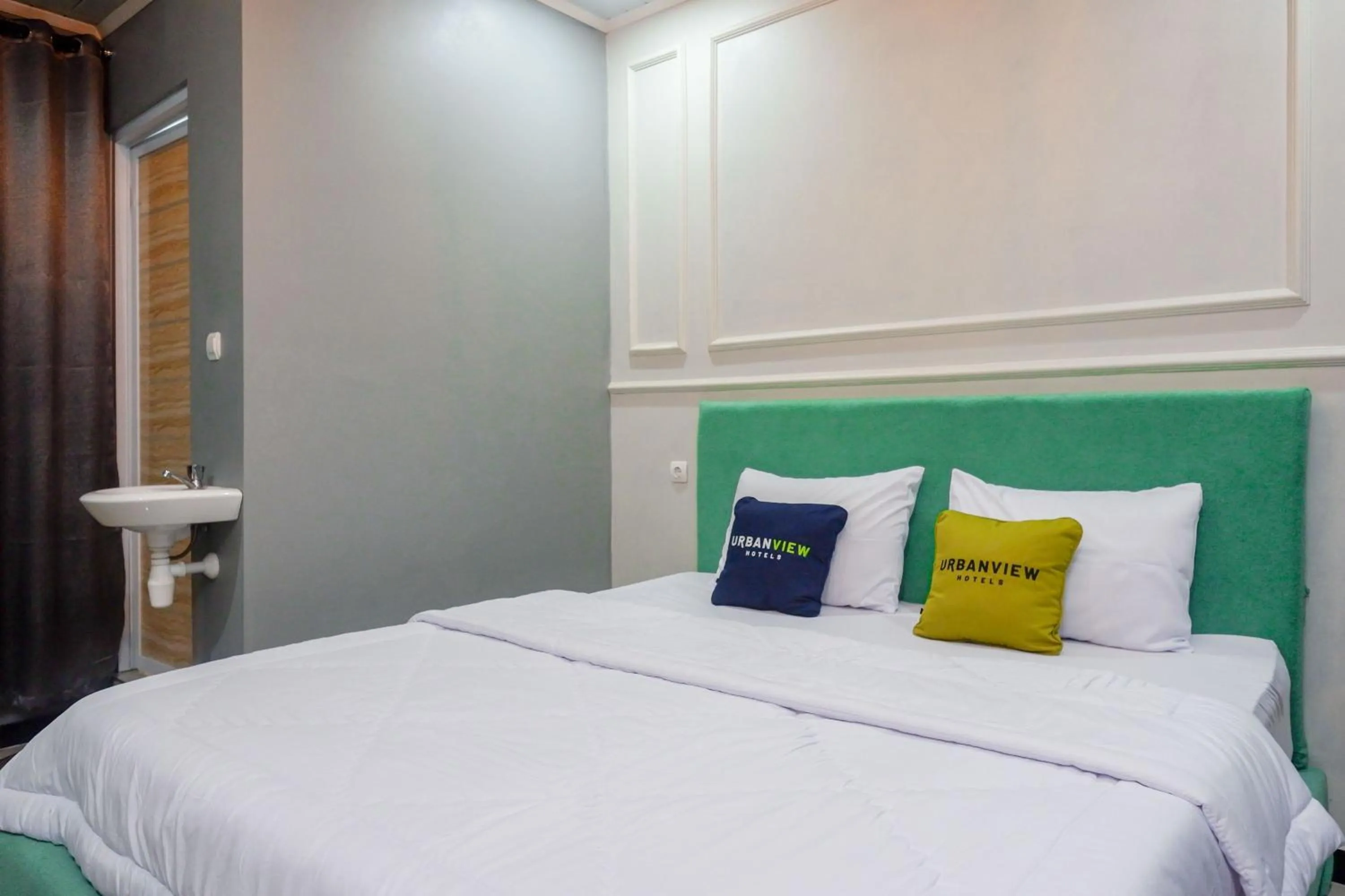 Bedroom, Bed in Urbanview Hotel Umbrella Dieng by RedDoorz