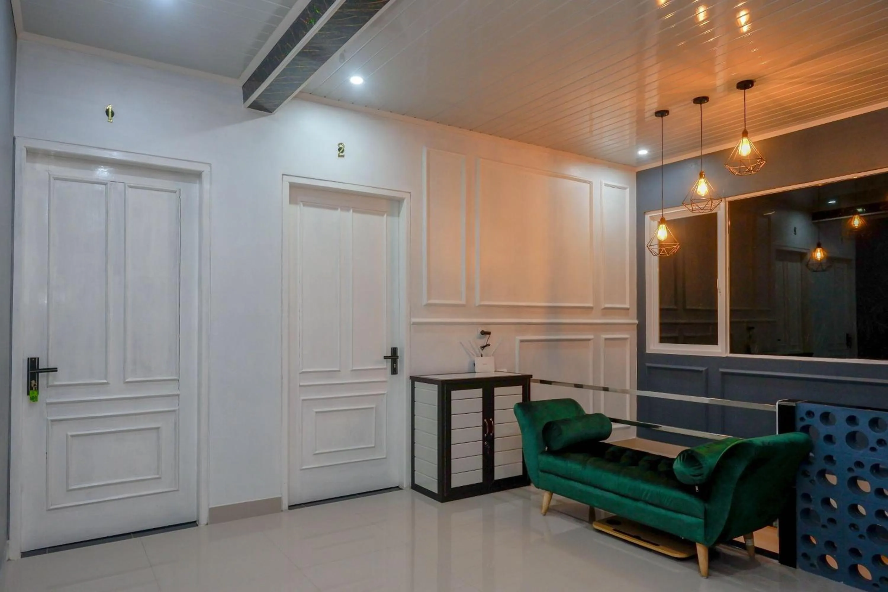 Living room in Urbanview Hotel Umbrella Dieng by RedDoorz