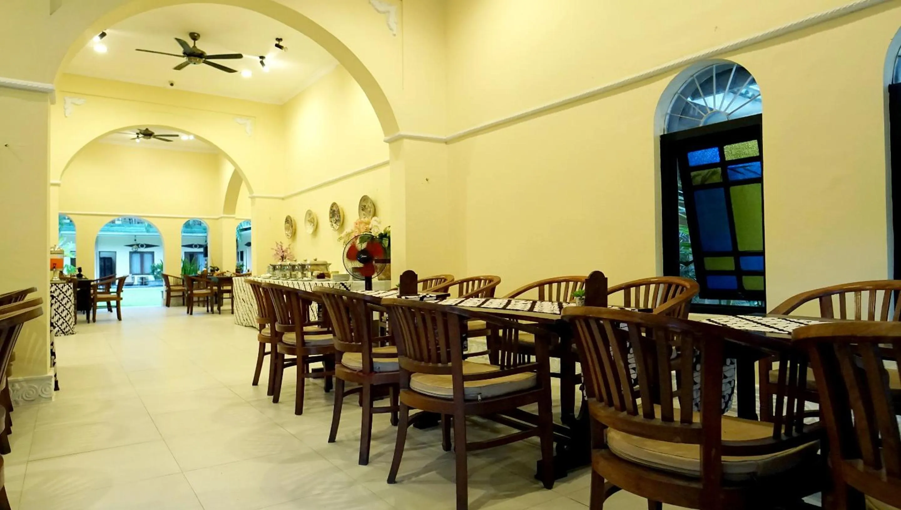 Restaurant/places to eat in Diana Hotel Jogja