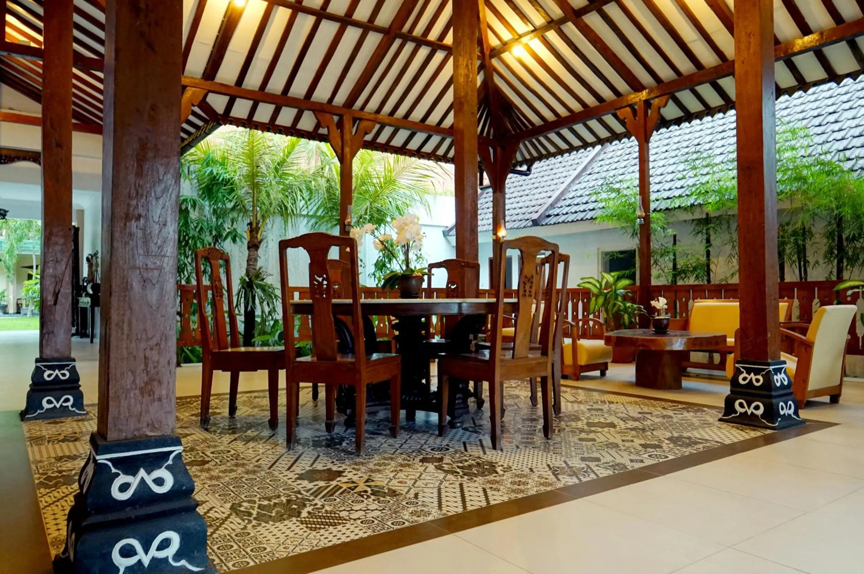 Lobby or reception in Diana Hotel Jogja