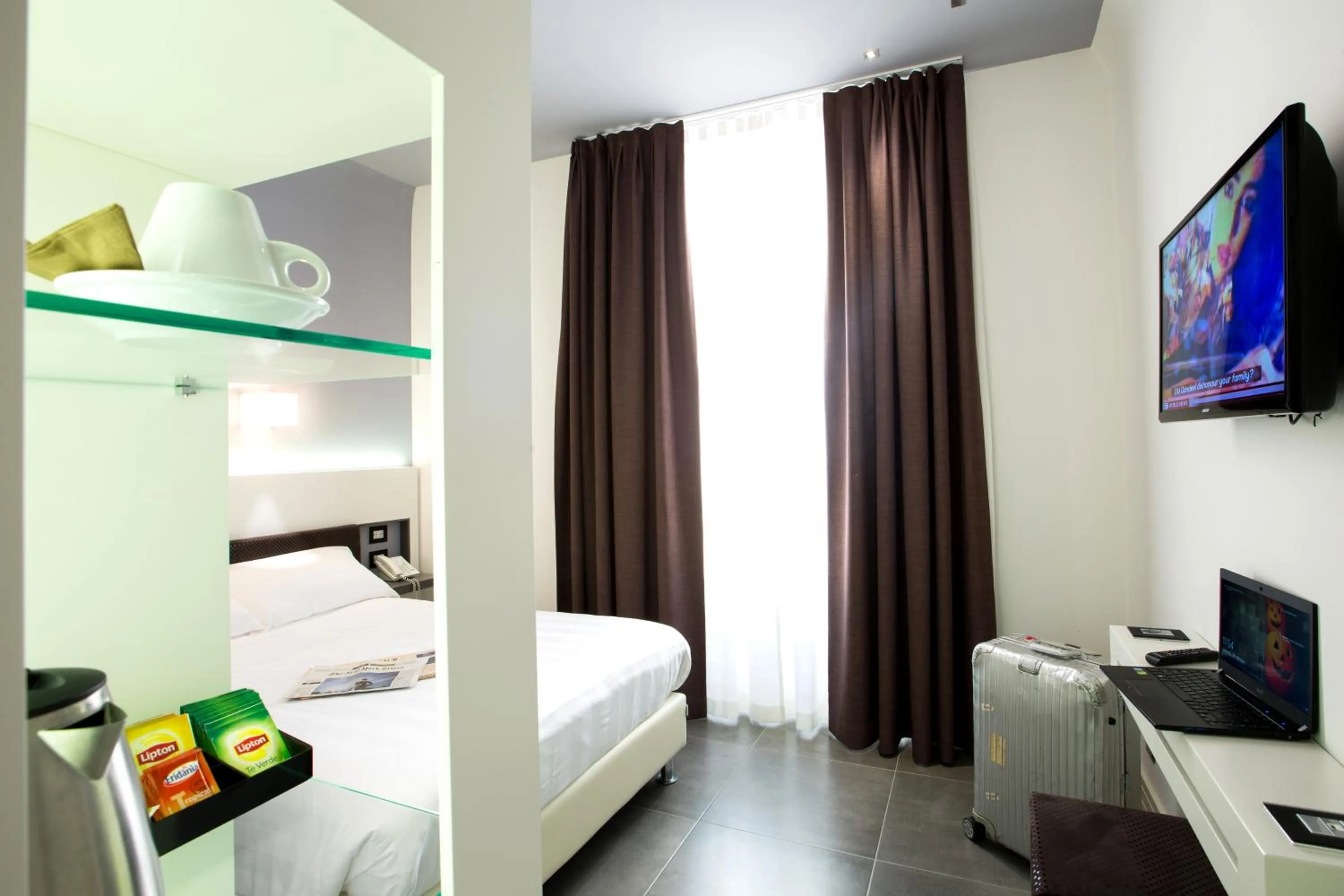 Bedroom, Bed in Crosti Hotel