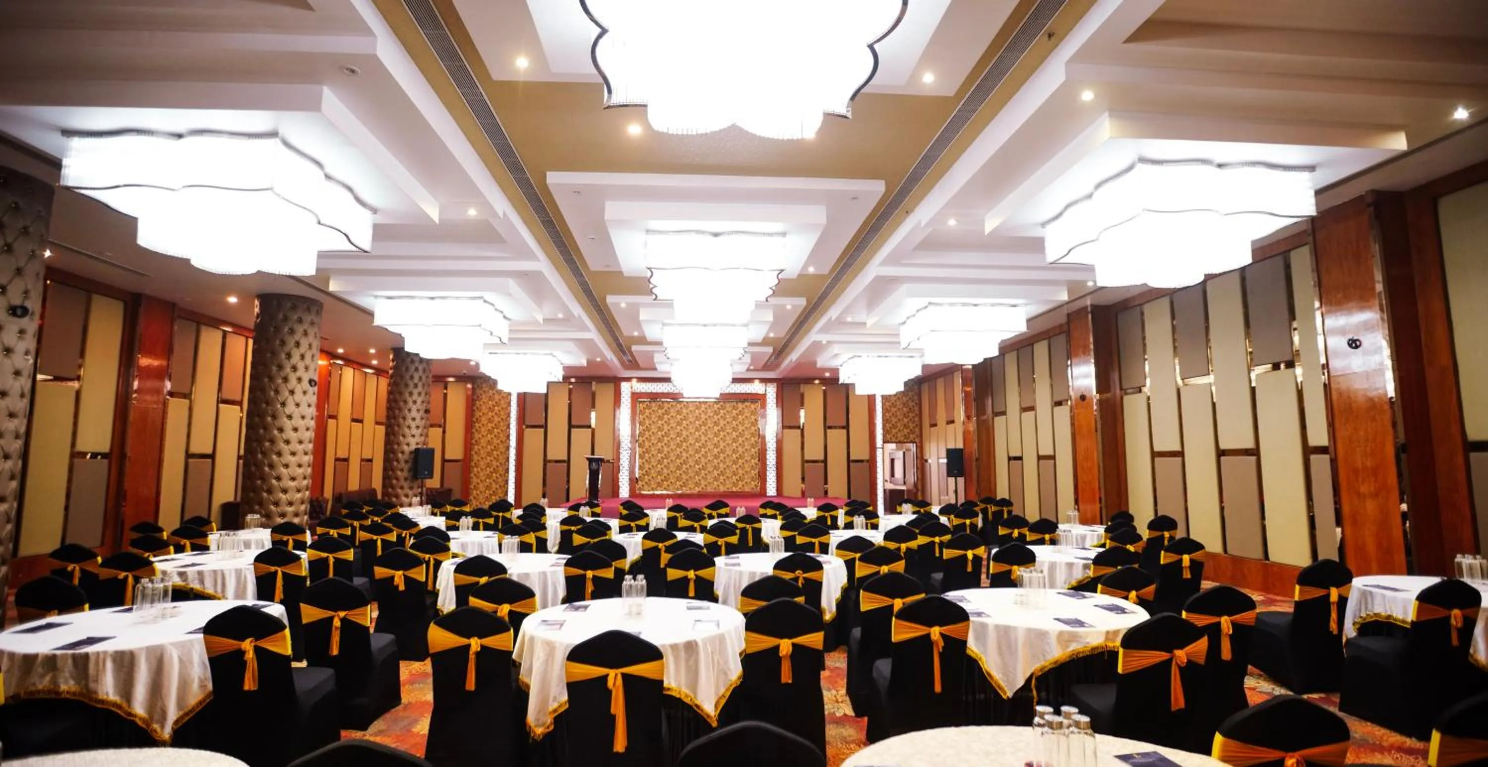 Banquet/Function facilities in Leroy Grand - Yeshwanthpur