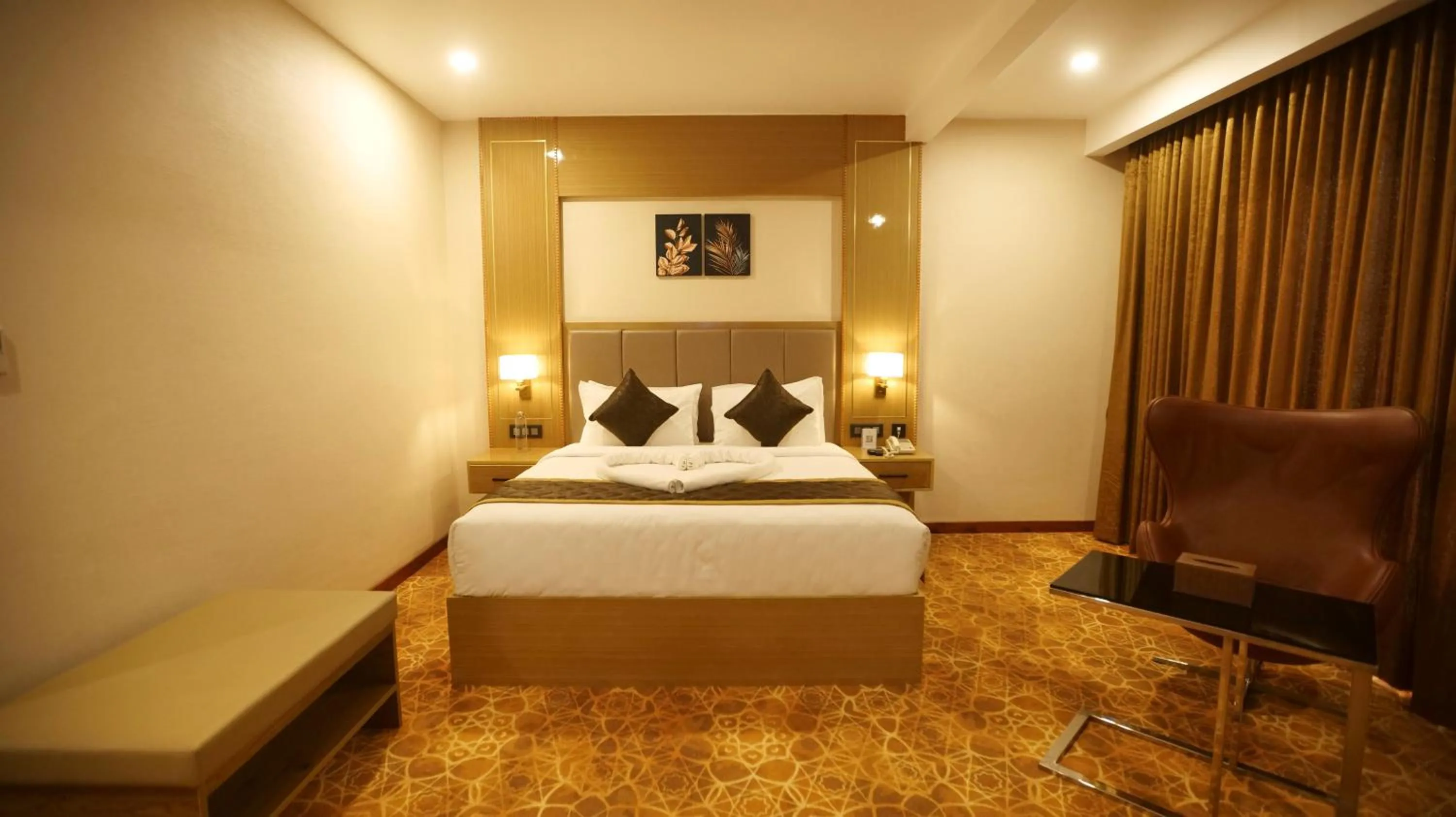Bedroom, Bed in Leroy Grand - Yeshwanthpur