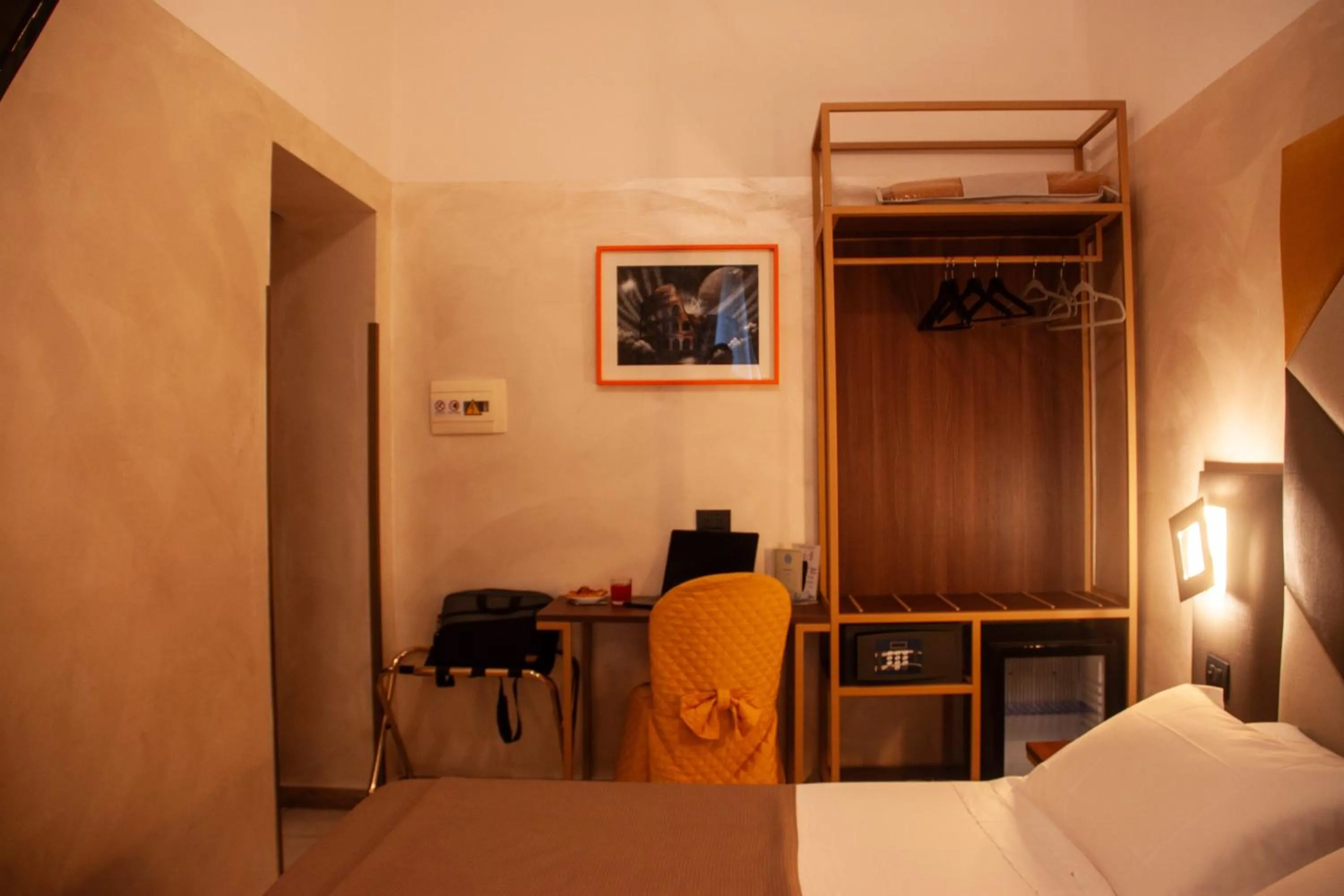 Photo of the whole room, Bed in Hotel Assisi