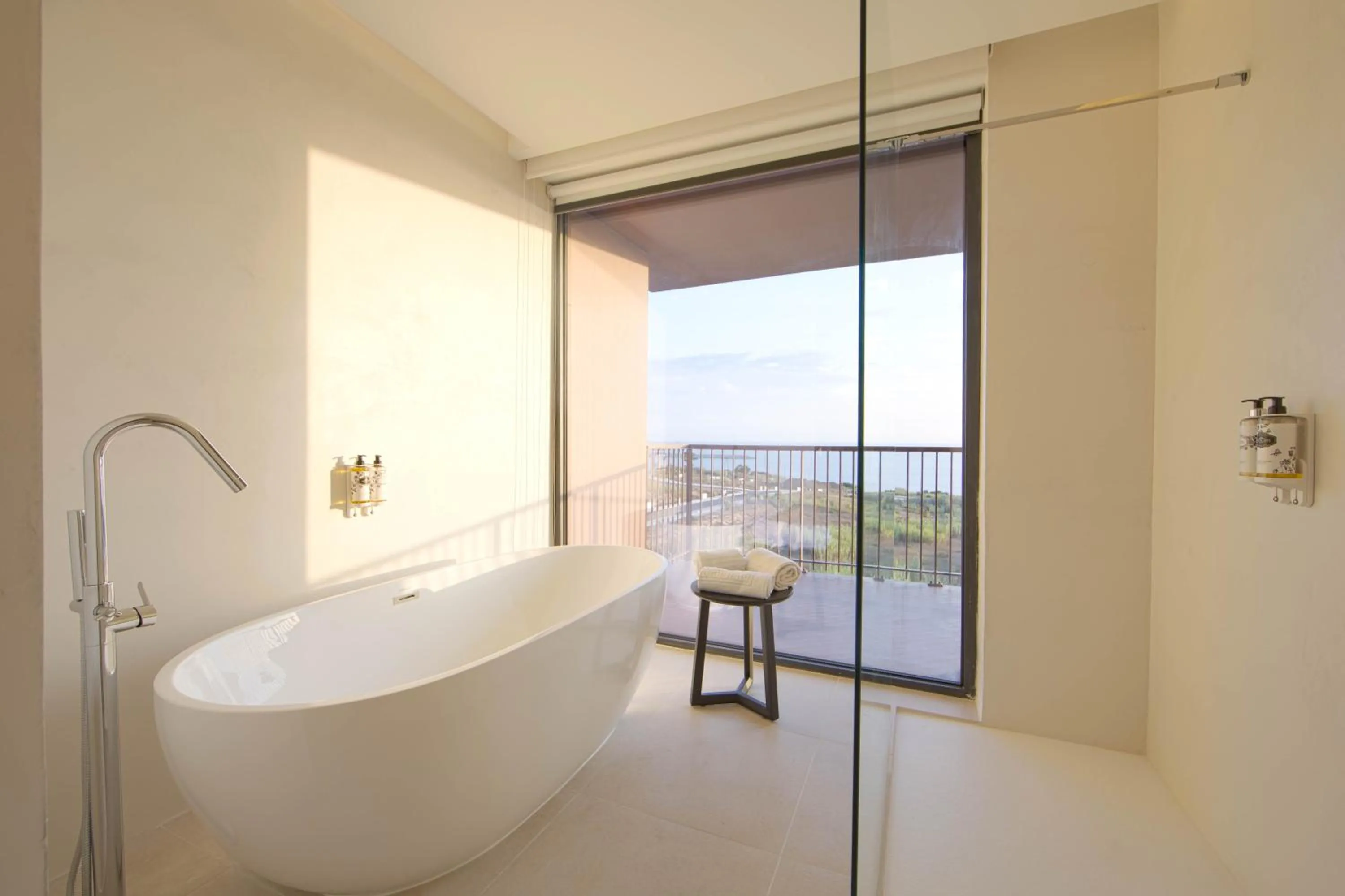 Toilet in Sines Sea View Business & Leisure Hotel