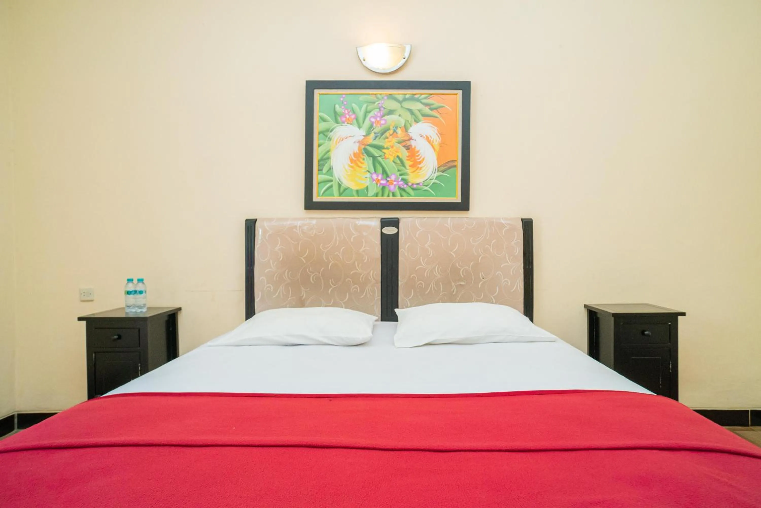 Bedroom, Bed in RedDoorz @ Panglima Sudirman Madiun