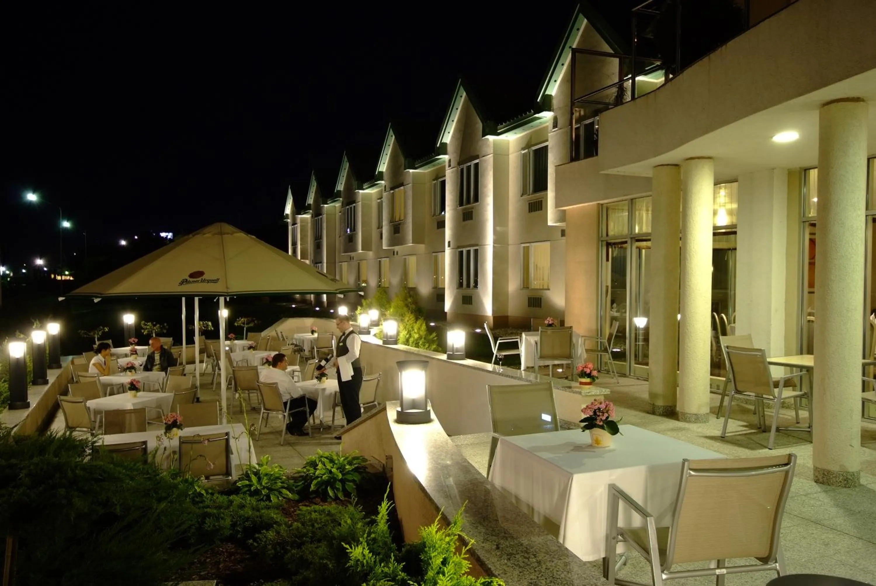 Facade/entrance in Hotel HP Park Poznań Malta