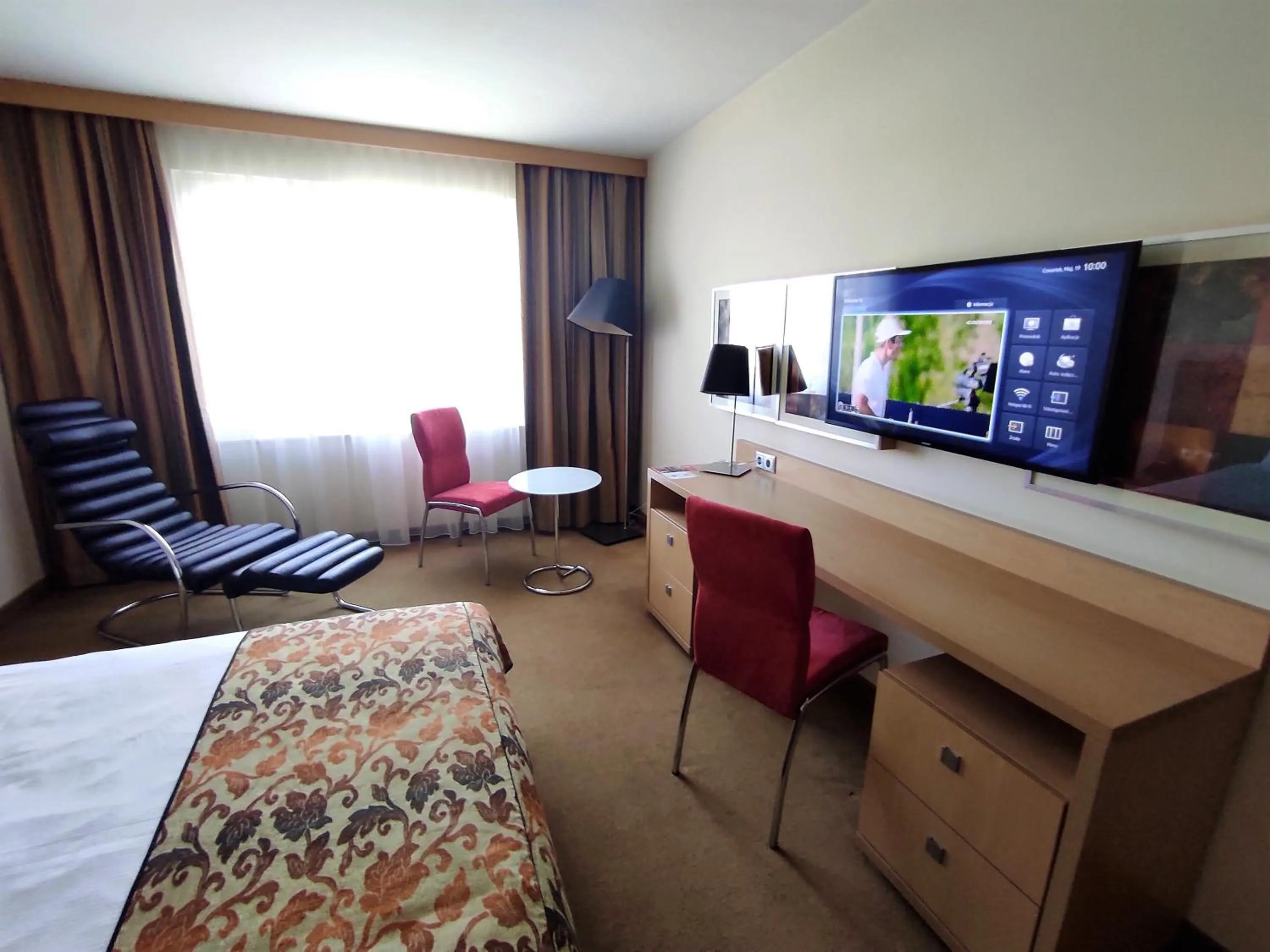 TV and multimedia, Bed in Hotel HP Park Poznań Malta