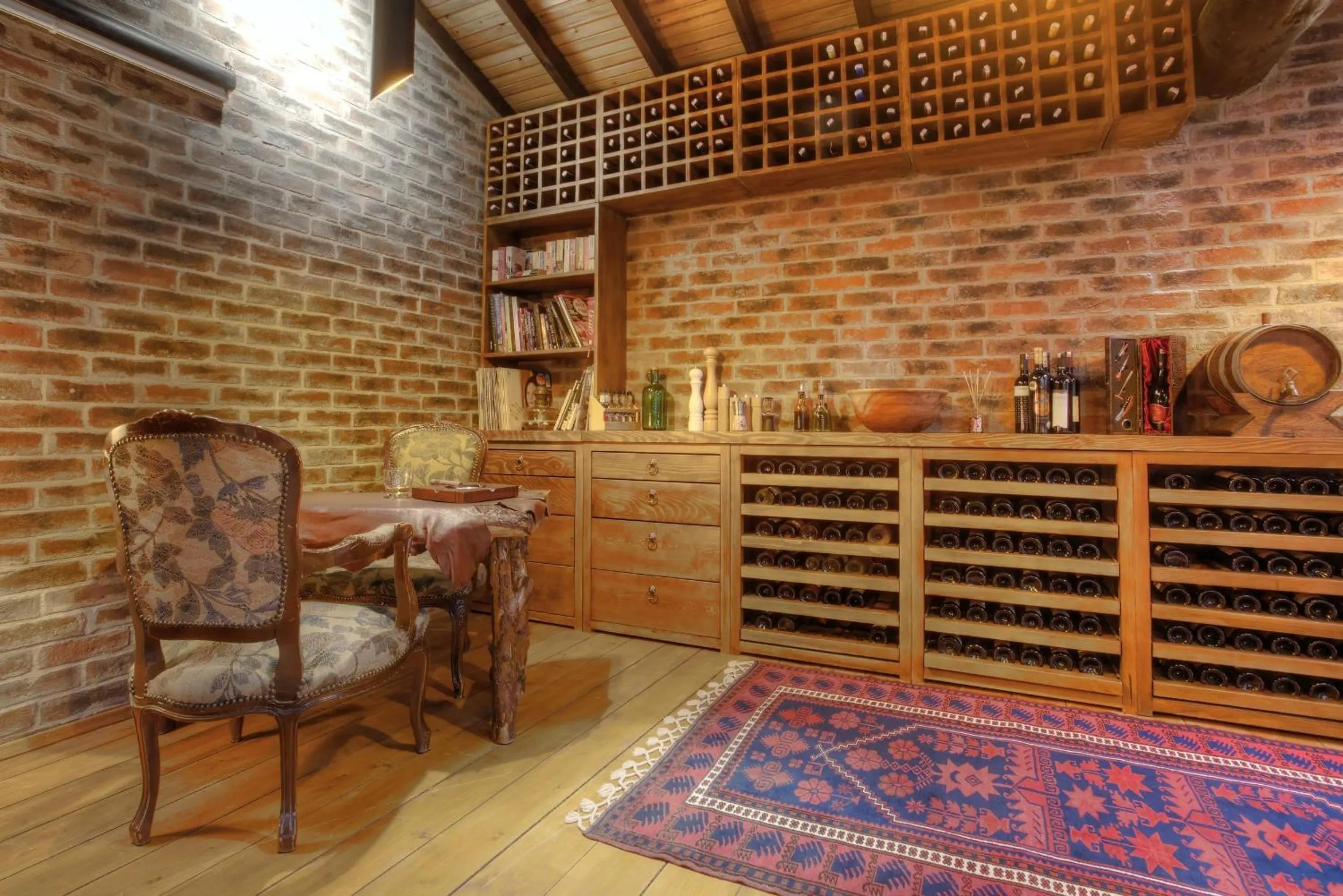 Restaurant/places to eat in Ephesus Lodge